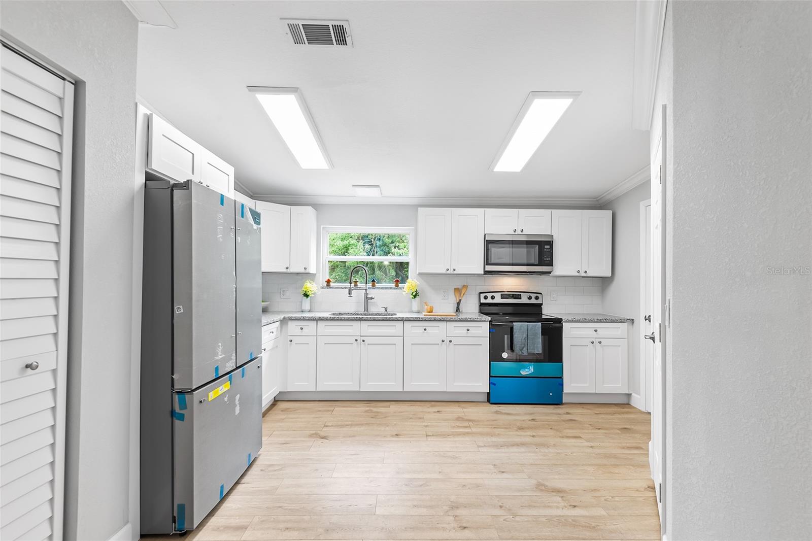 2430 WOODS TRL, LAKELAND, FL, 33809