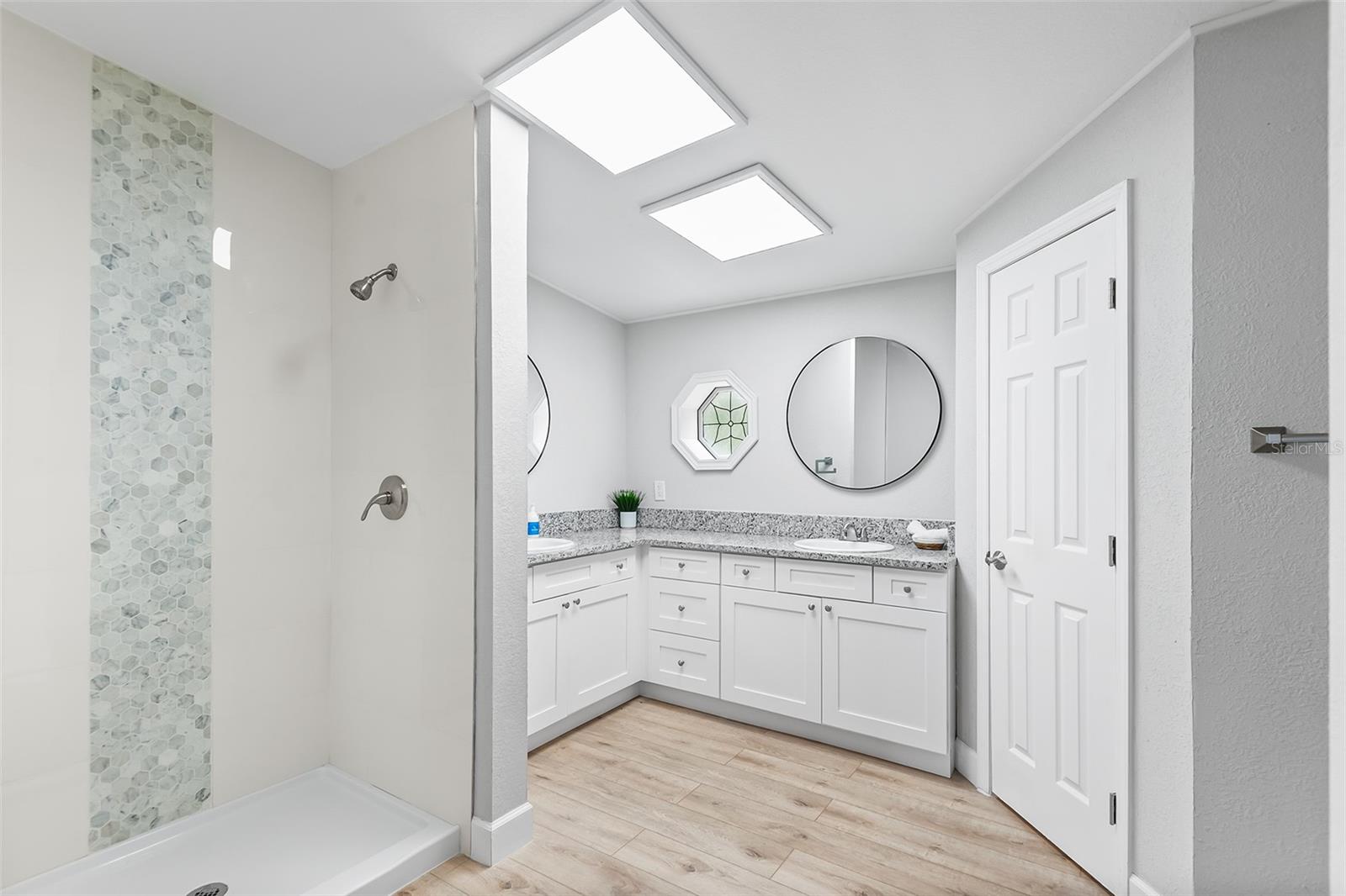 2430 WOODS TRL, LAKELAND, FL, 33809