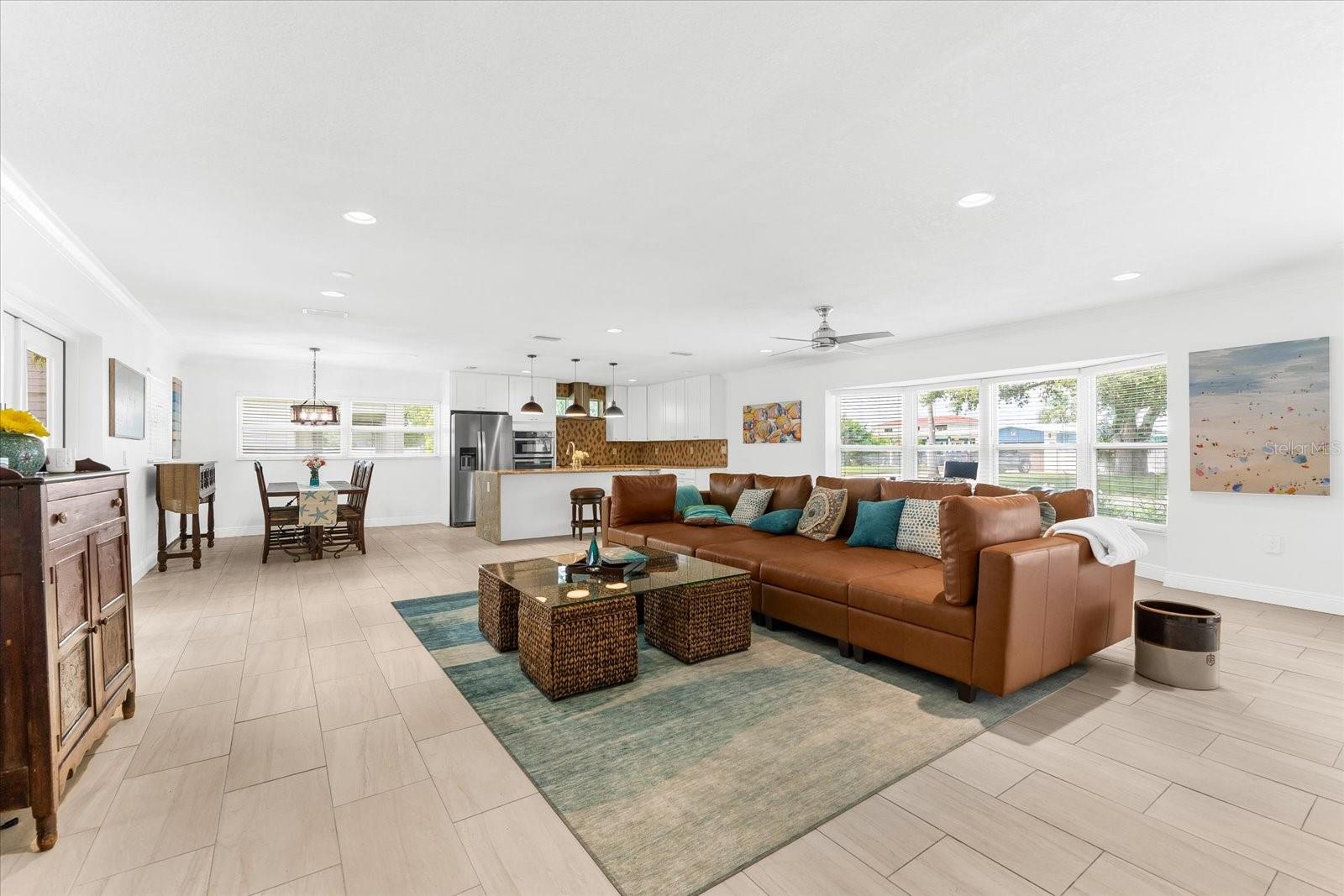 125 CARLYLE DR, PALM HARBOR, FL, 34683