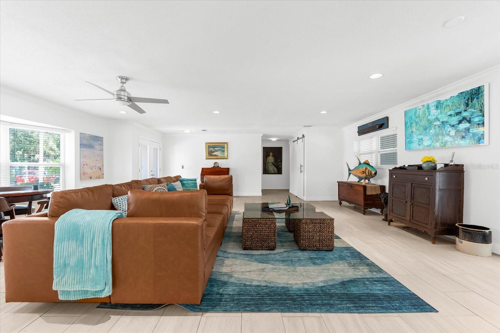 125 CARLYLE DR, PALM HARBOR, FL, 34683