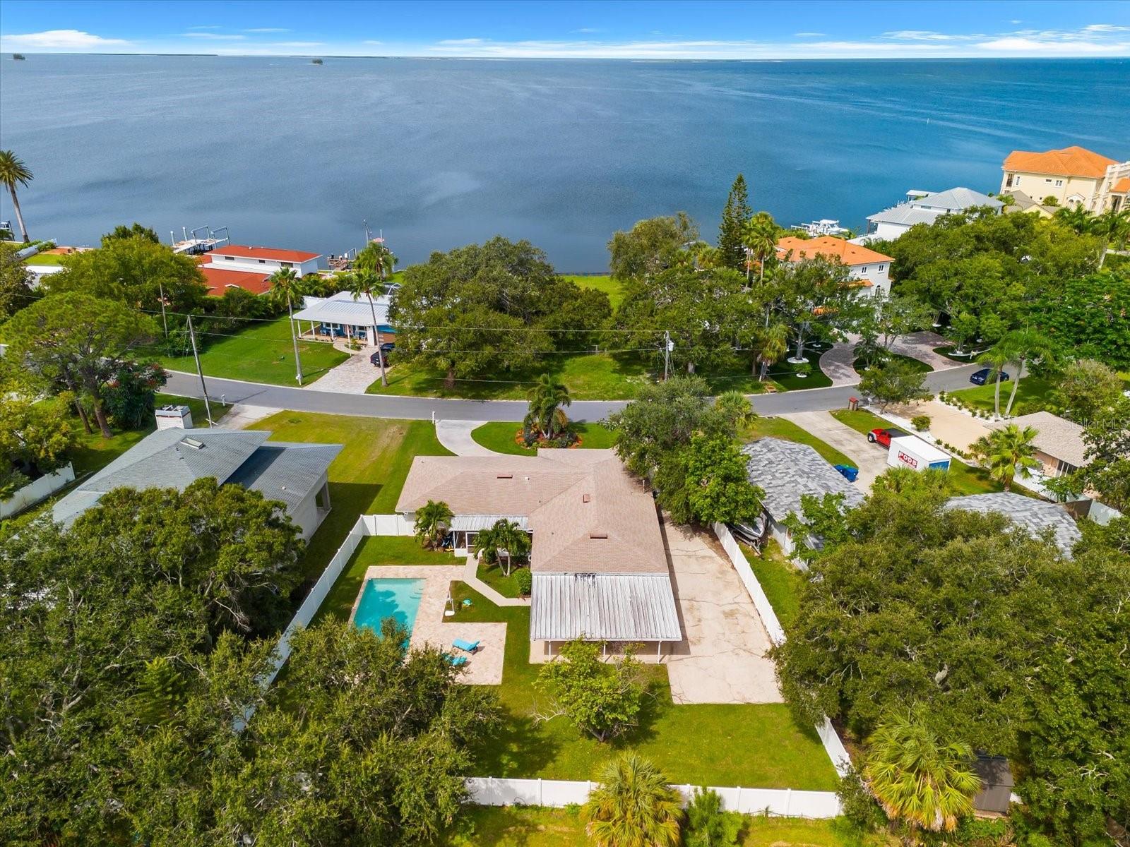 125 CARLYLE DR, PALM HARBOR, FL, 34683