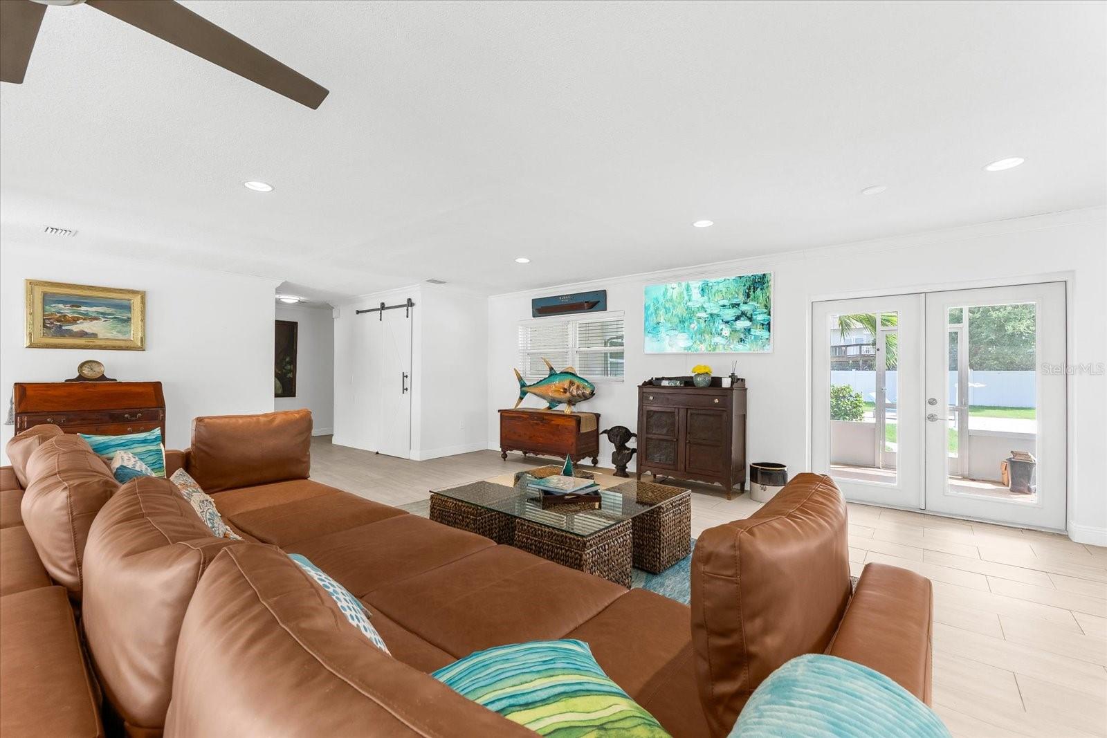 125 CARLYLE DR, PALM HARBOR, FL, 34683