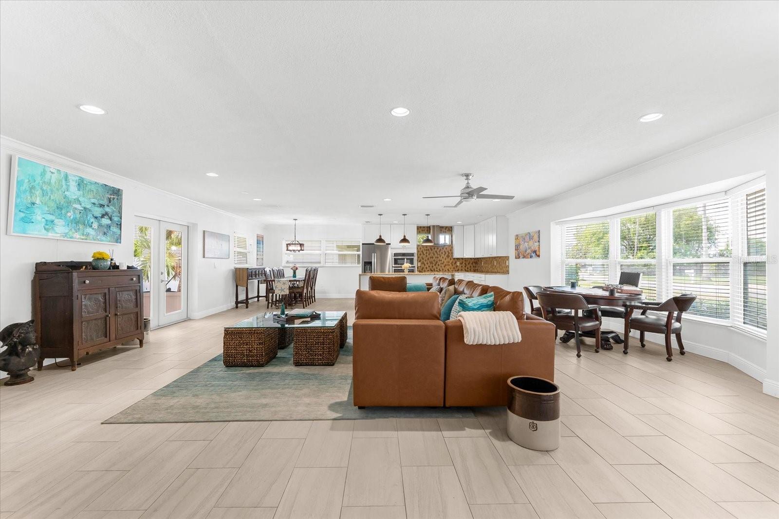 125 CARLYLE DR, PALM HARBOR, FL, 34683