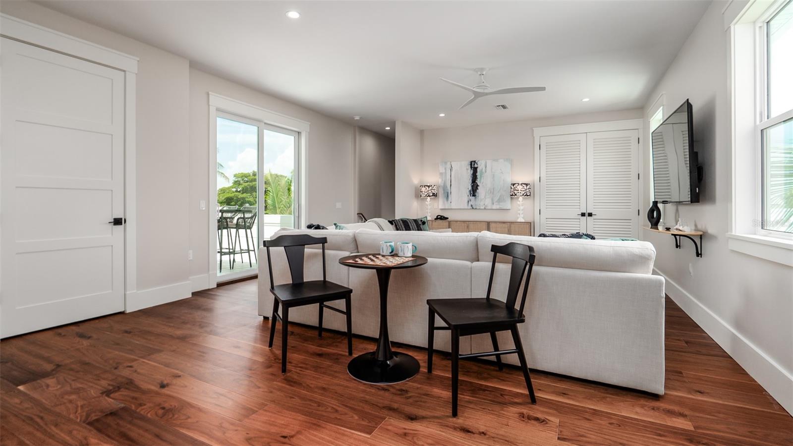 A4652348 Property Photo