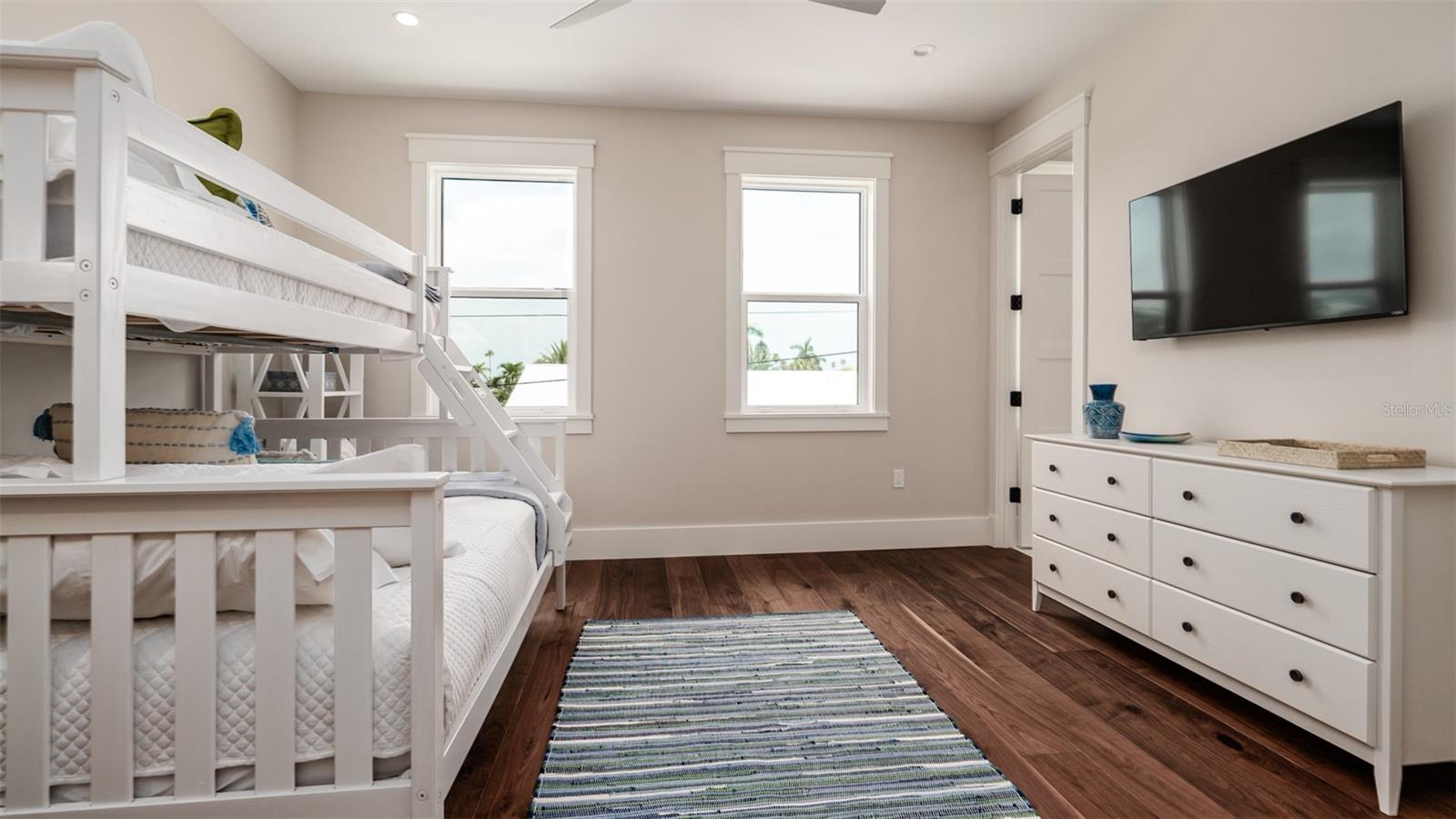 A4652348 Property Photo