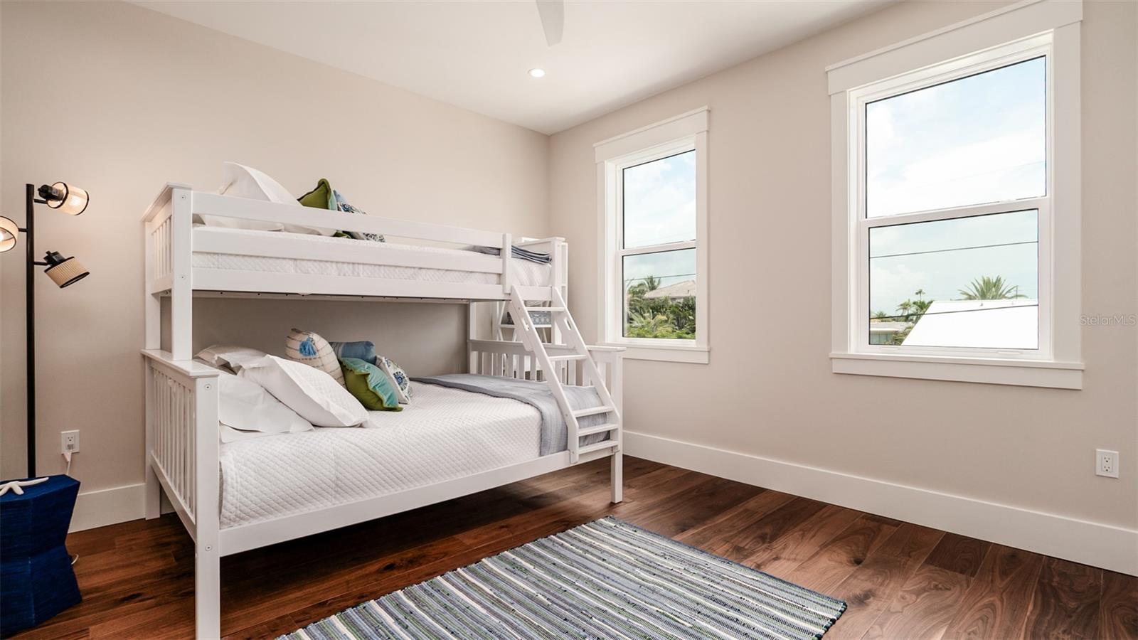 A4652348 Property Photo