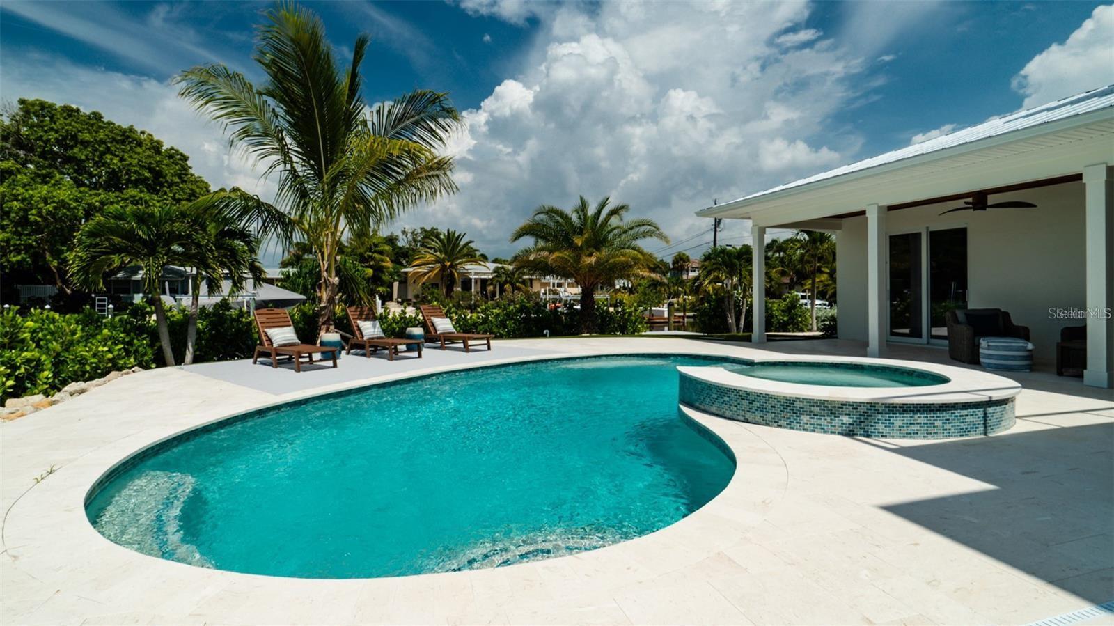 A4652348 Property Photo