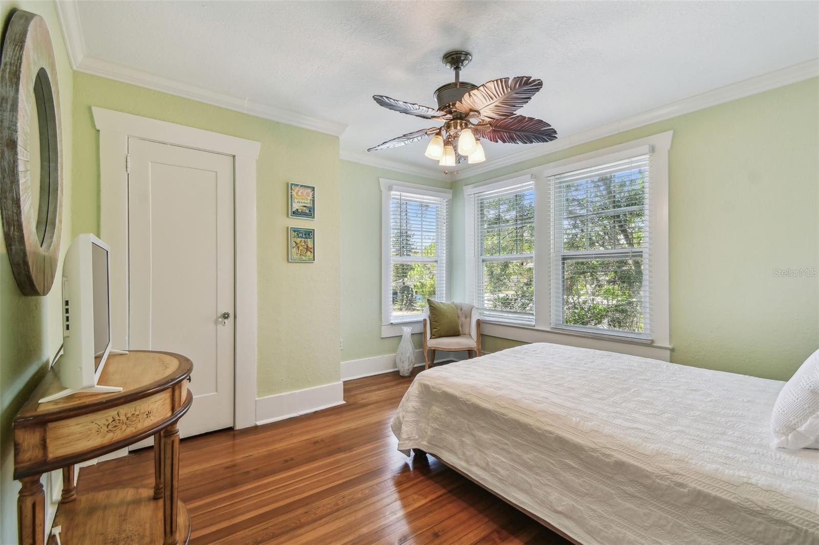 834 26TH AVE N, ST PETERSBURG, FL, 33704