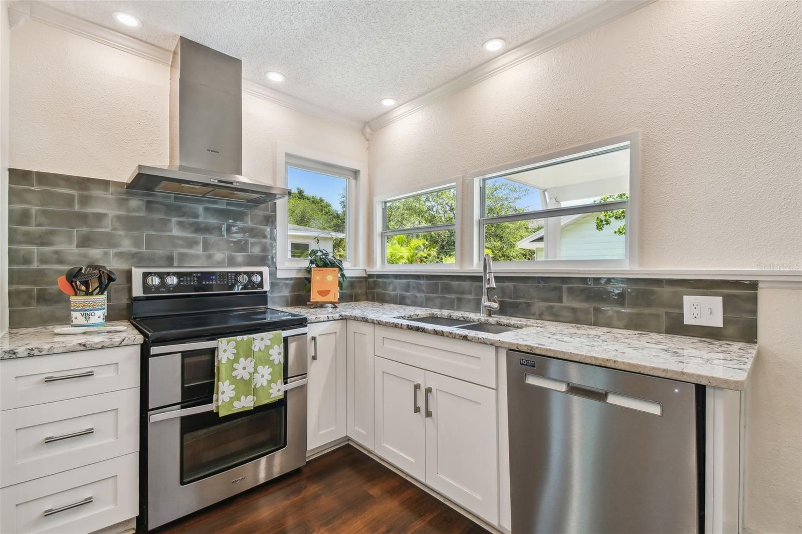 834 26TH AVE N, ST PETERSBURG, FL, 33704