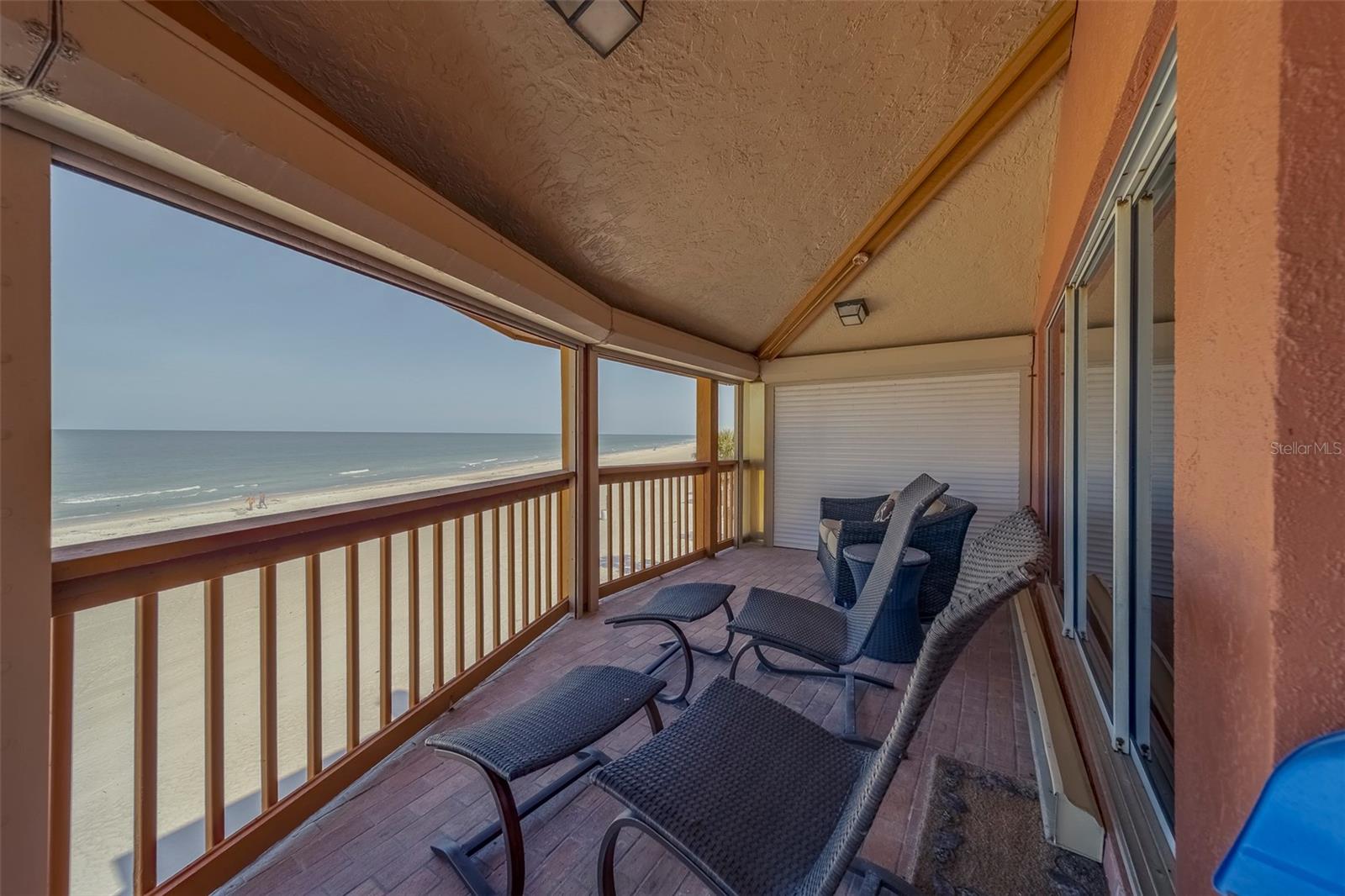 TB8385131 Property Photo