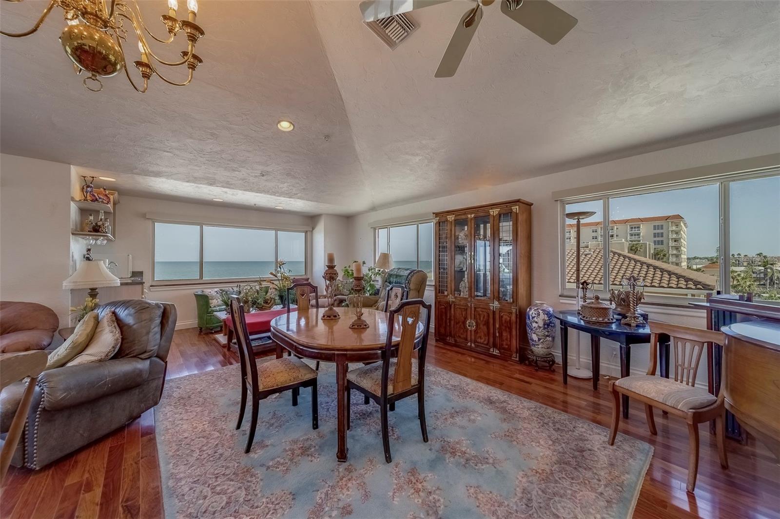 TB8385131 Property Photo