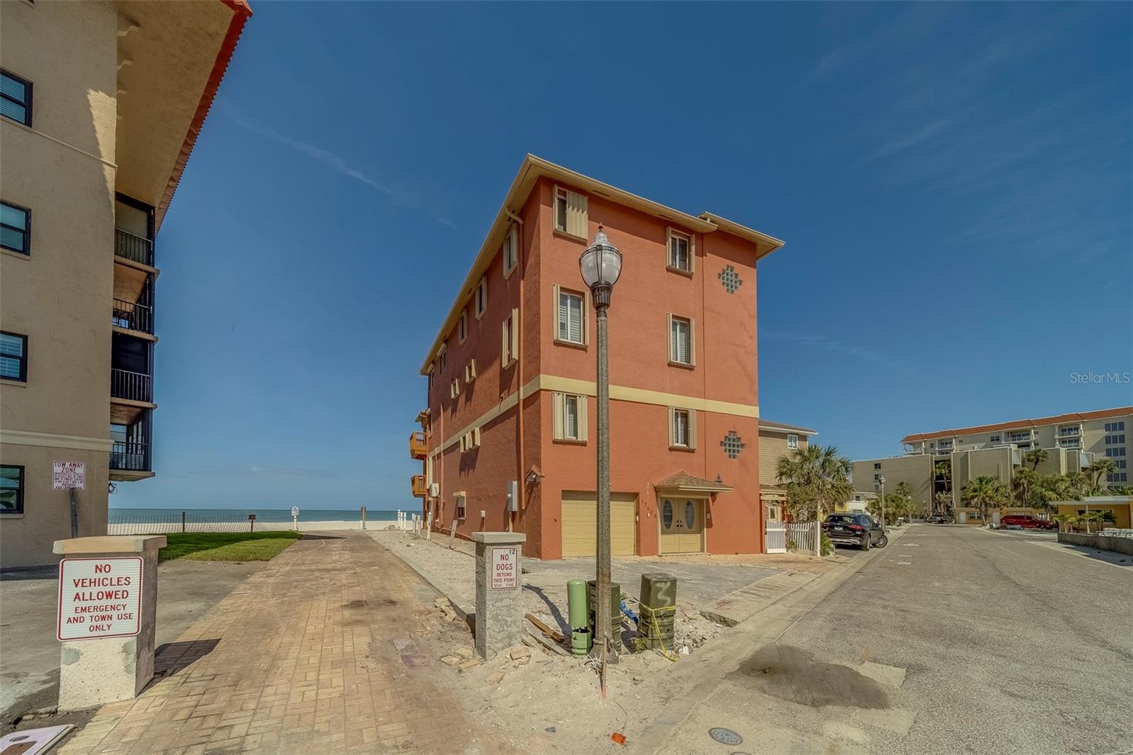 TB8385131 Property Photo