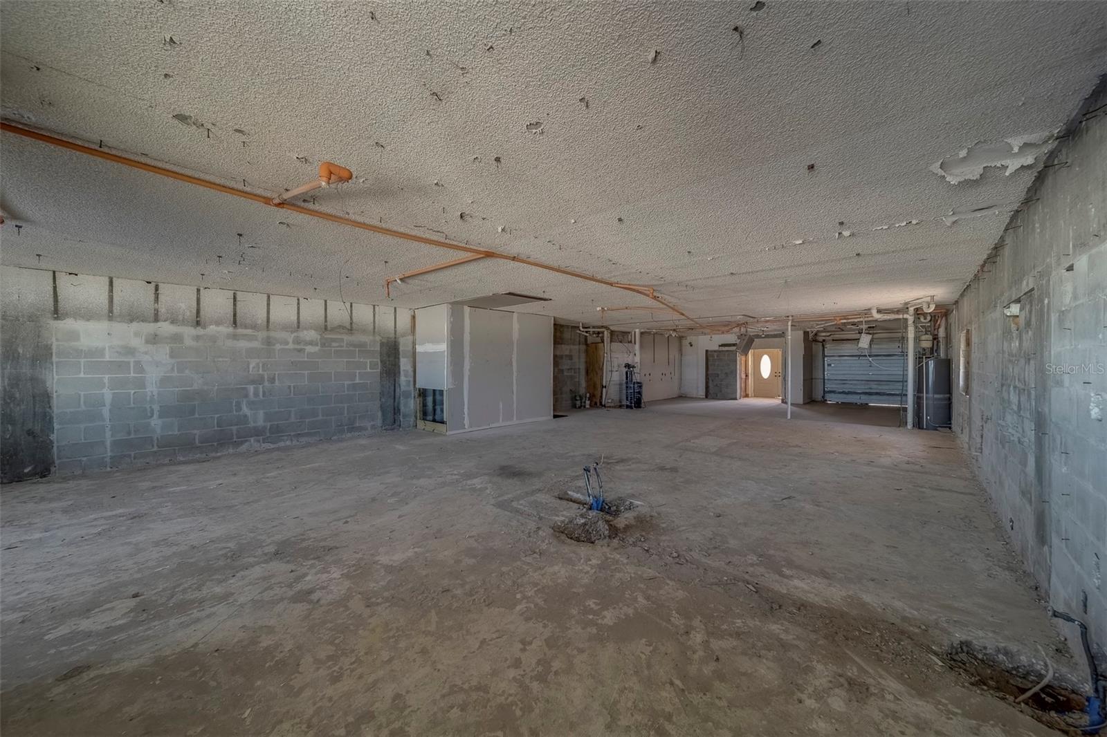 TB8385131 Property Photo