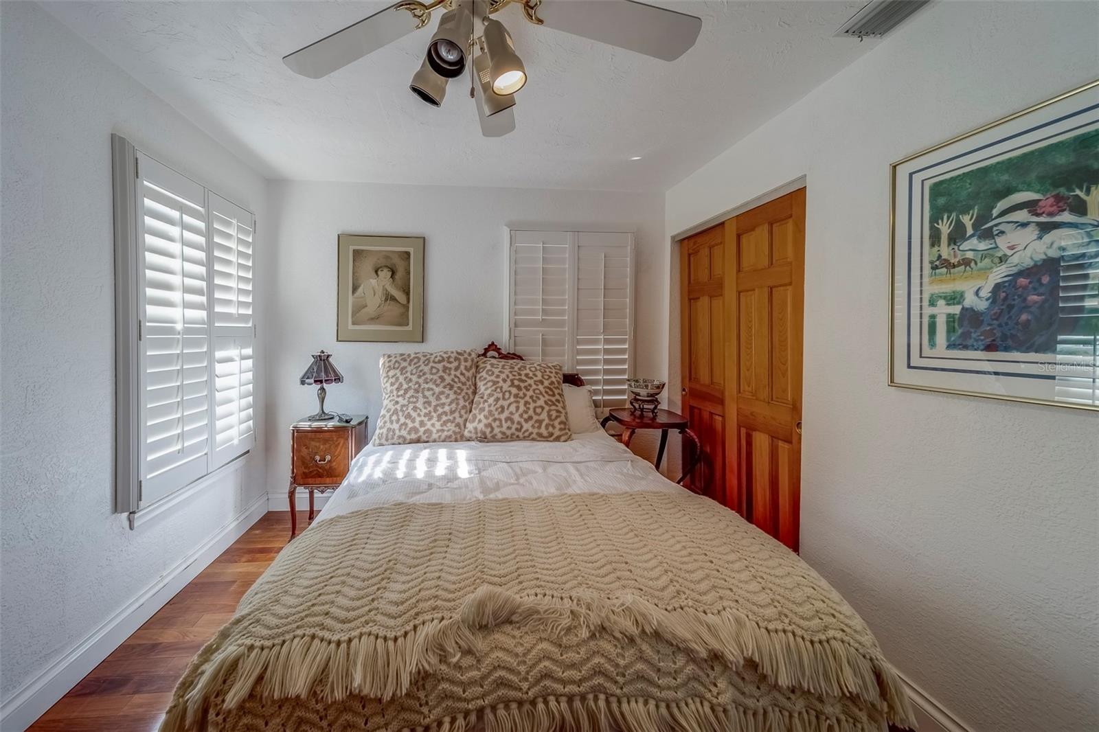 TB8385131 Property Photo