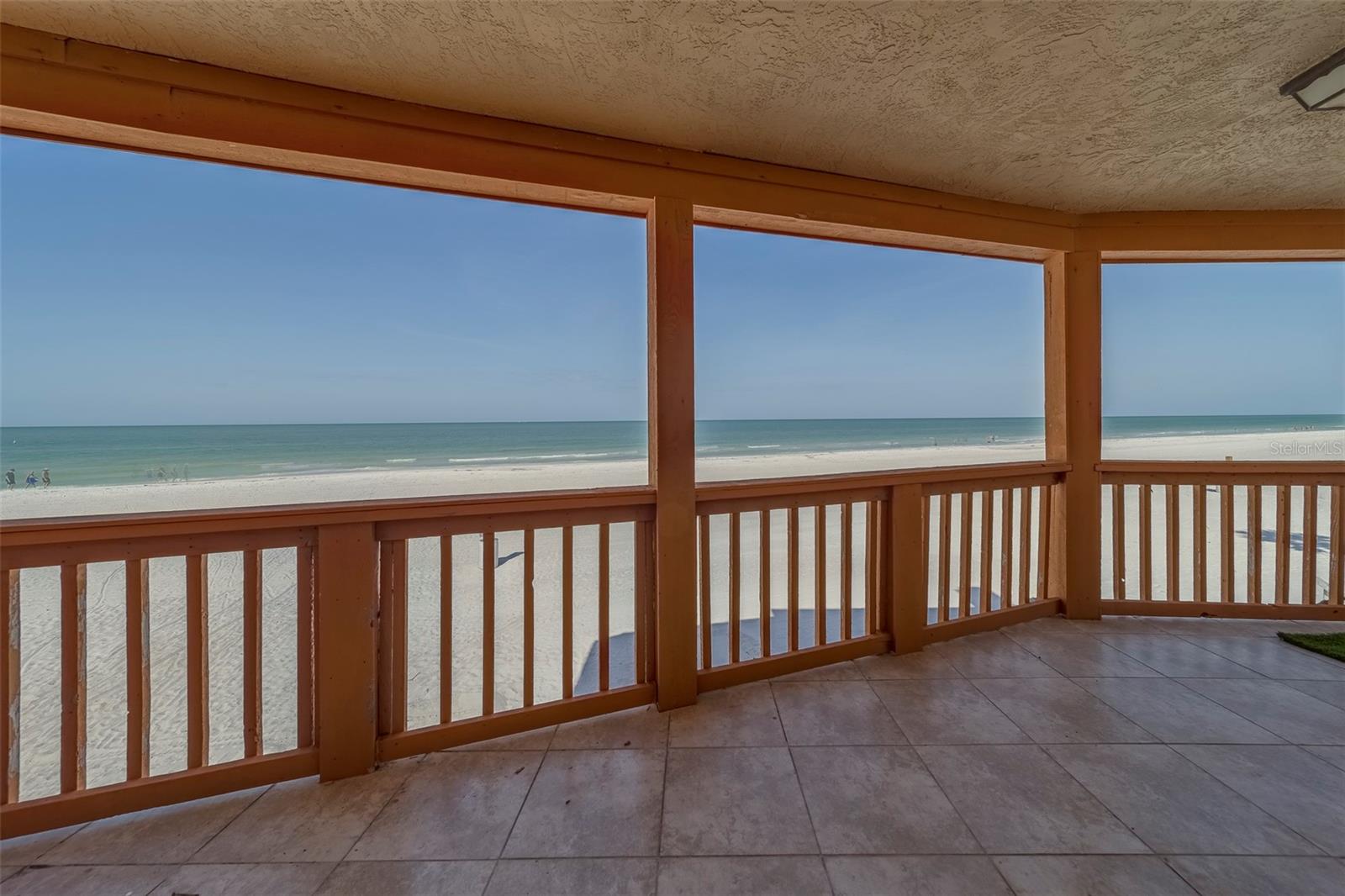 TB8385131 Property Photo