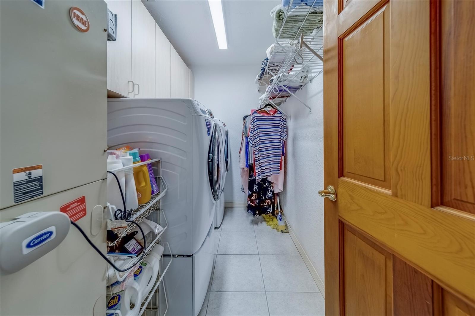 TB8385131 Property Photo