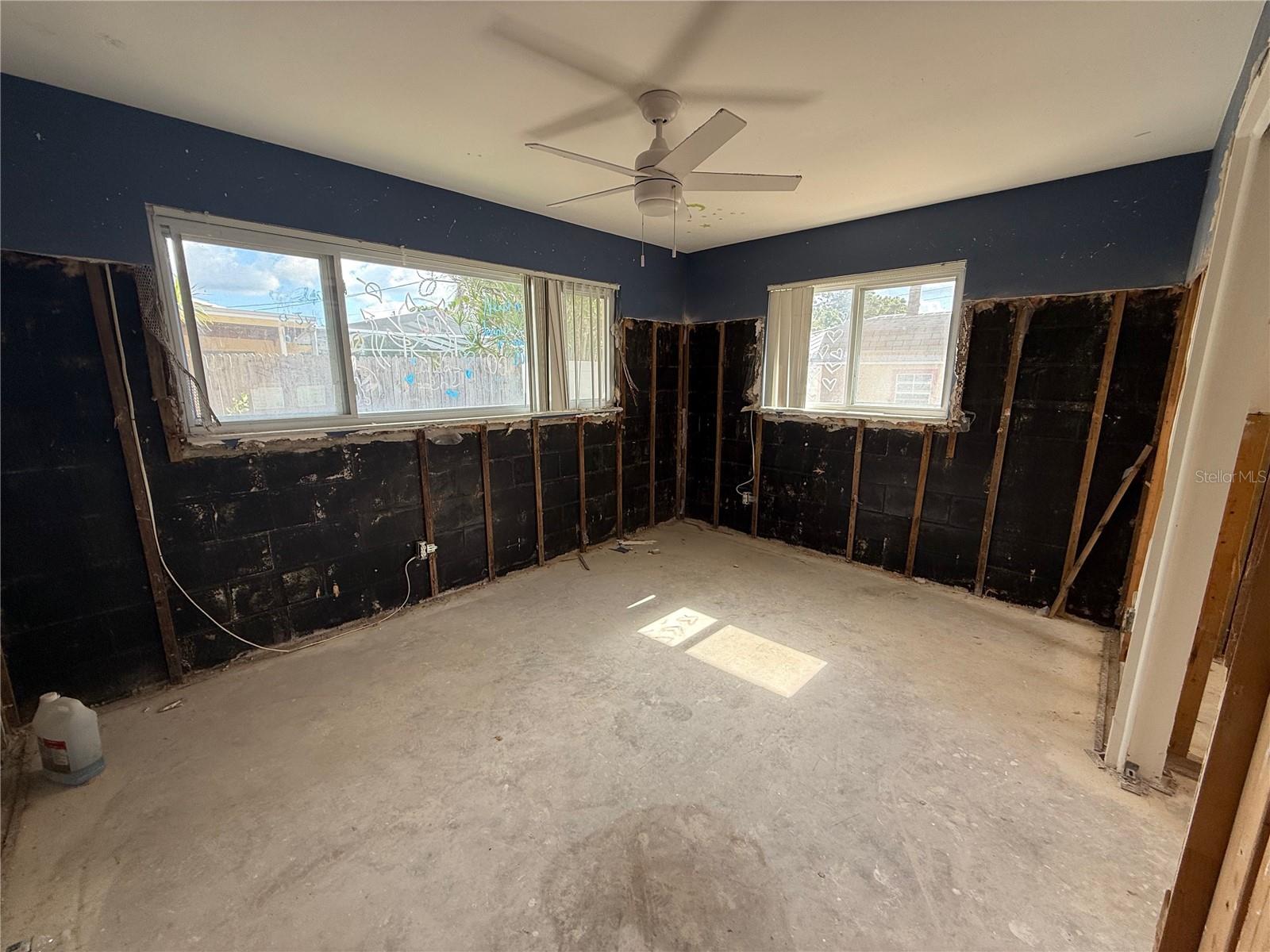 5201 DENVER ST NE, ST PETERSBURG, FL, 33703