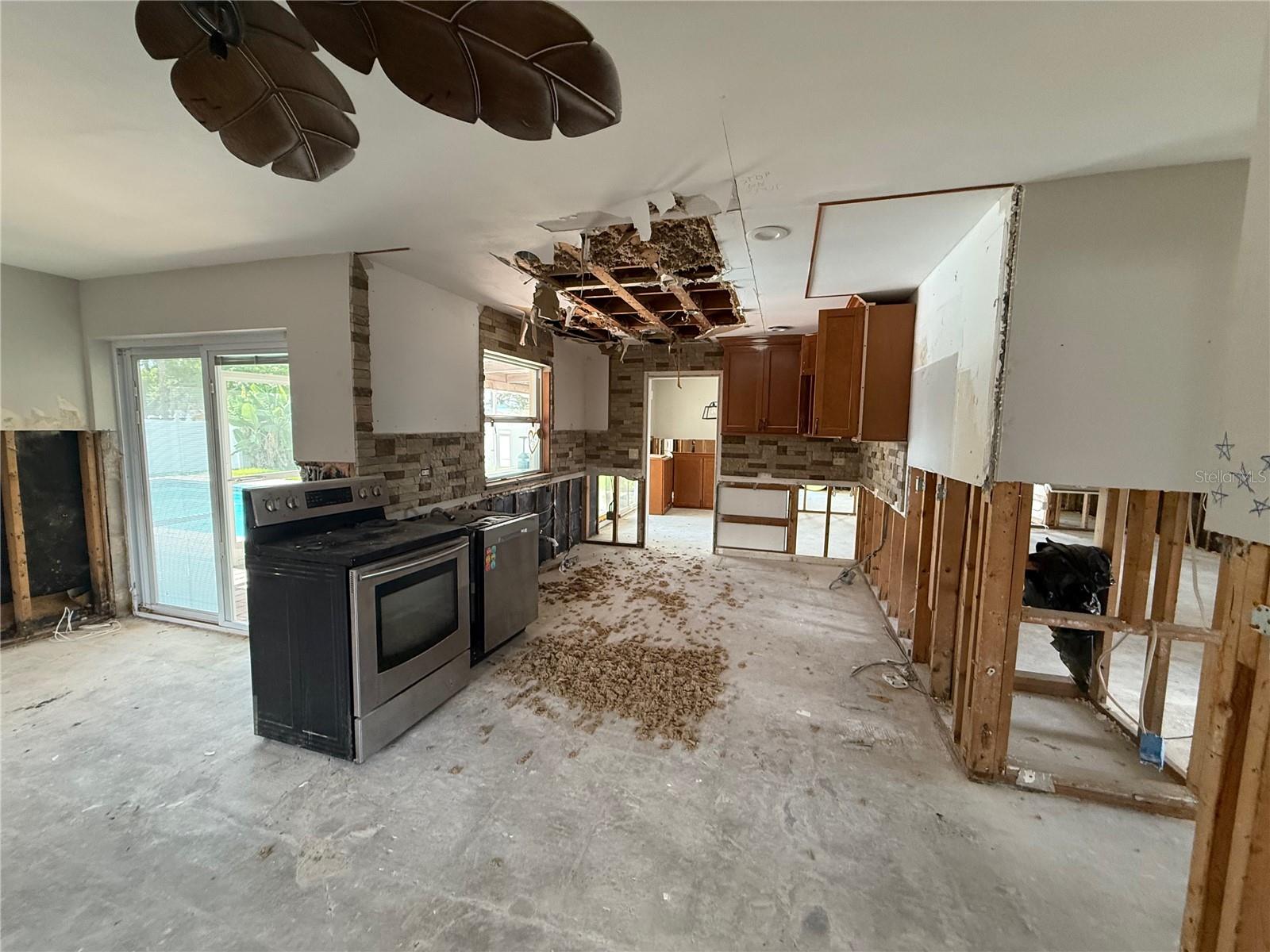 5201 DENVER ST NE, ST PETERSBURG, FL, 33703