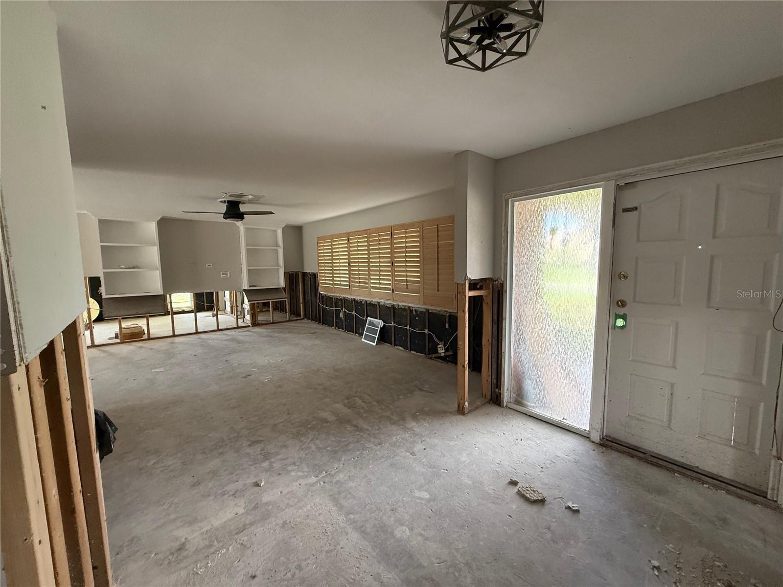 5201 DENVER ST NE, ST PETERSBURG, FL, 33703