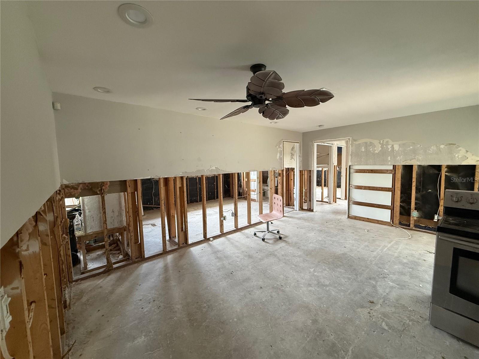 5201 DENVER ST NE, ST PETERSBURG, FL, 33703