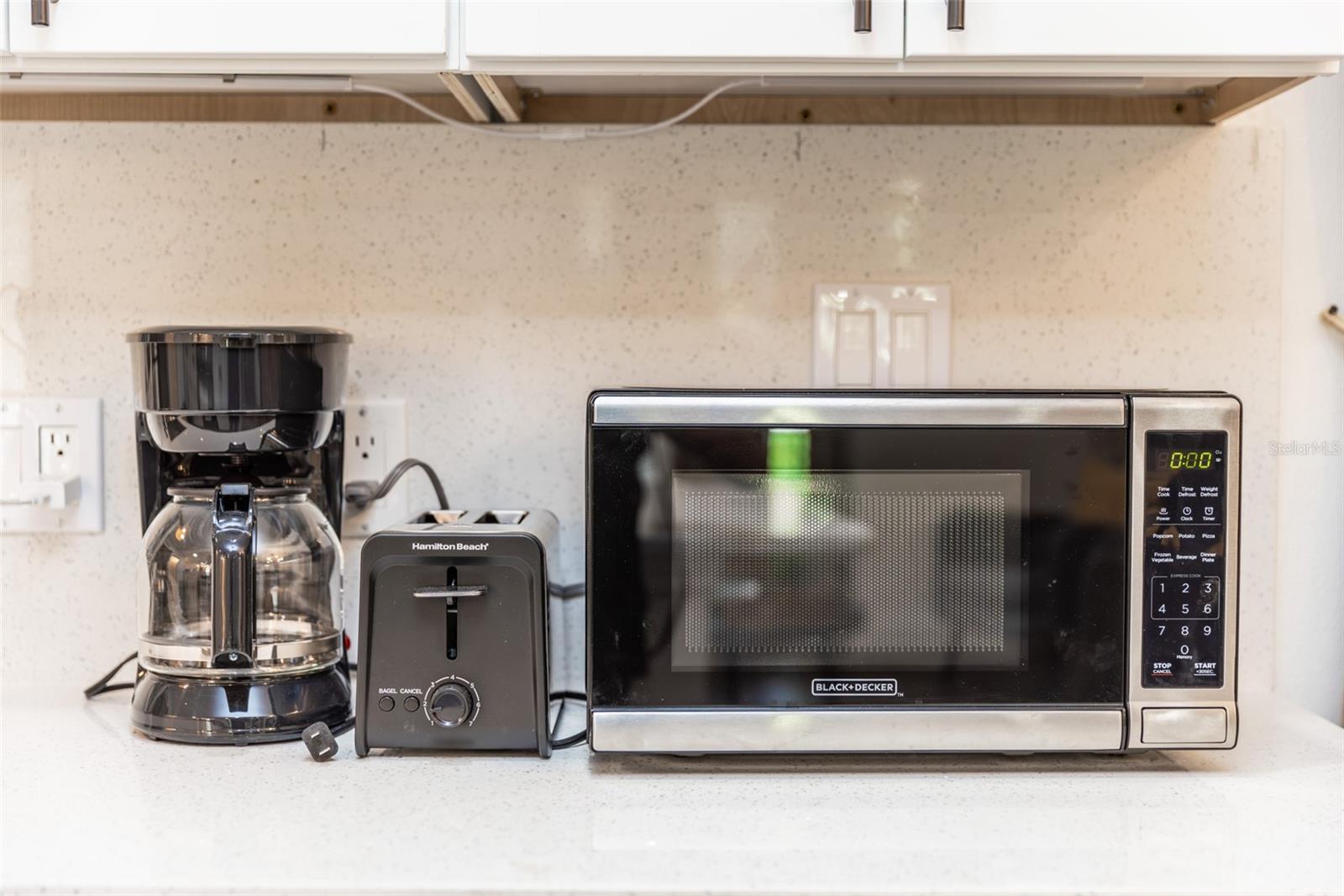 1820 N MERRICK DR, DELTONA, FL, 32738