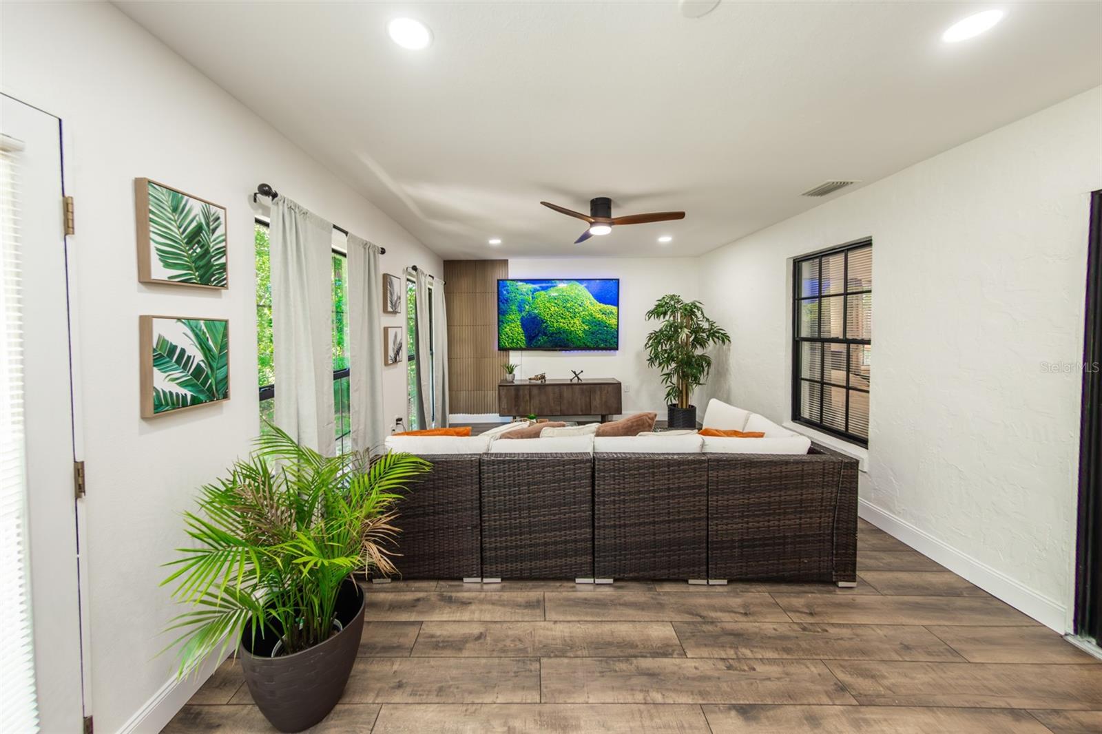 1820 N MERRICK DR, DELTONA, FL, 32738