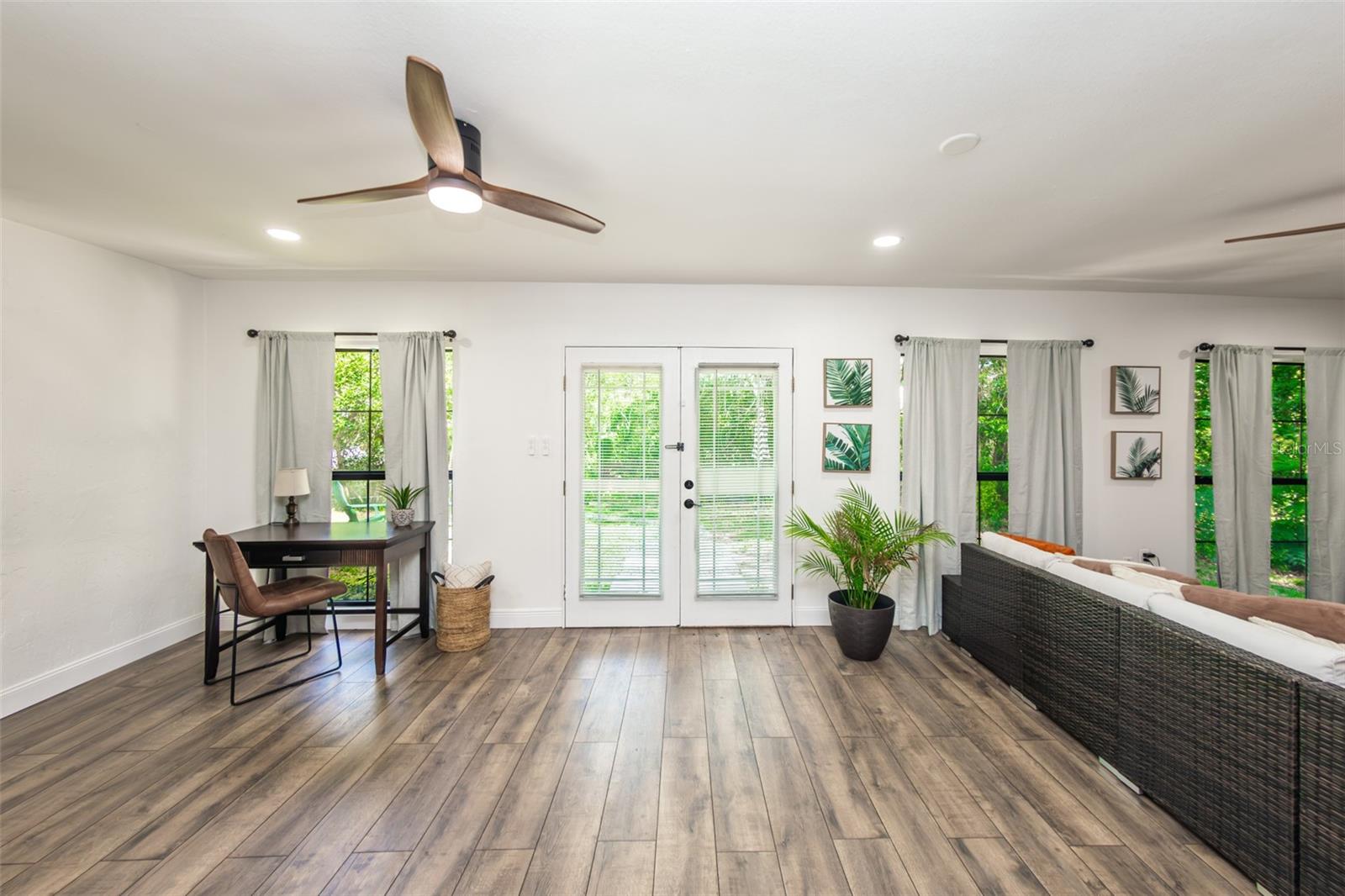 1820 N MERRICK DR, DELTONA, FL, 32738