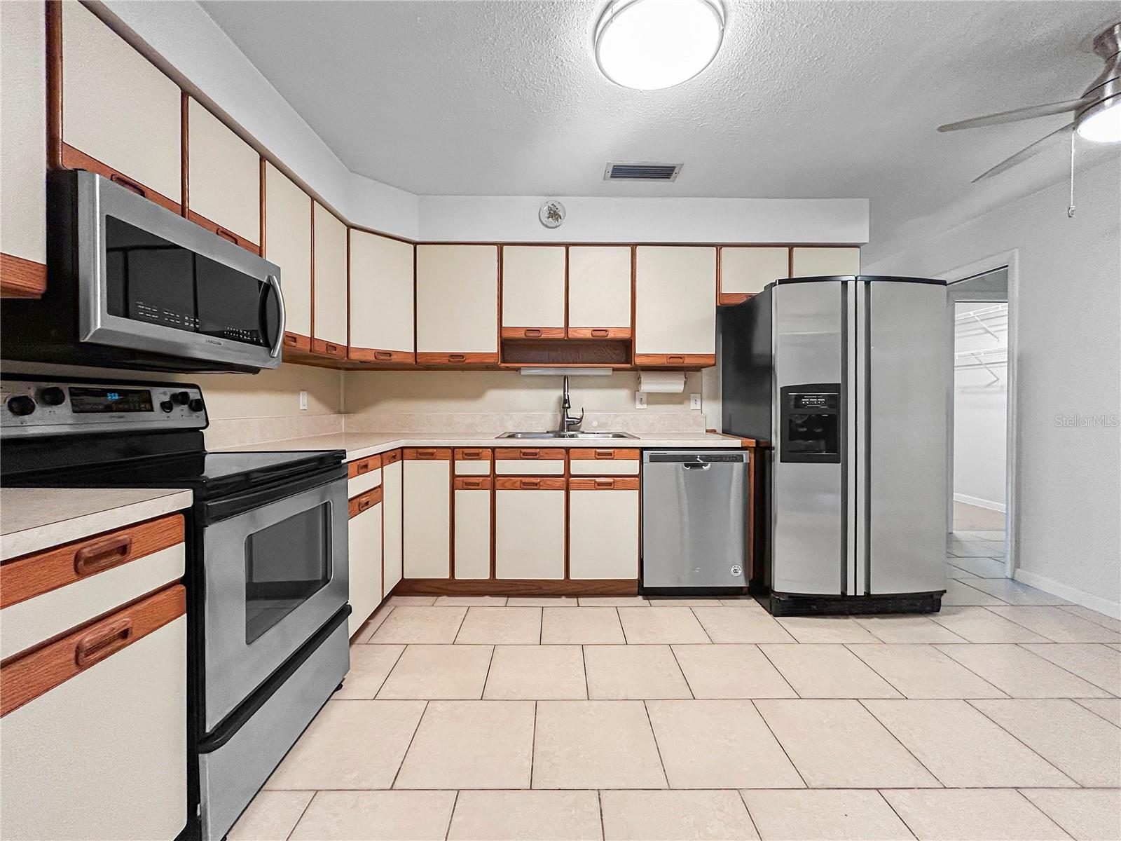 2710 JEWEL RD, BELLEAIR BLUFFS, FL, 33770