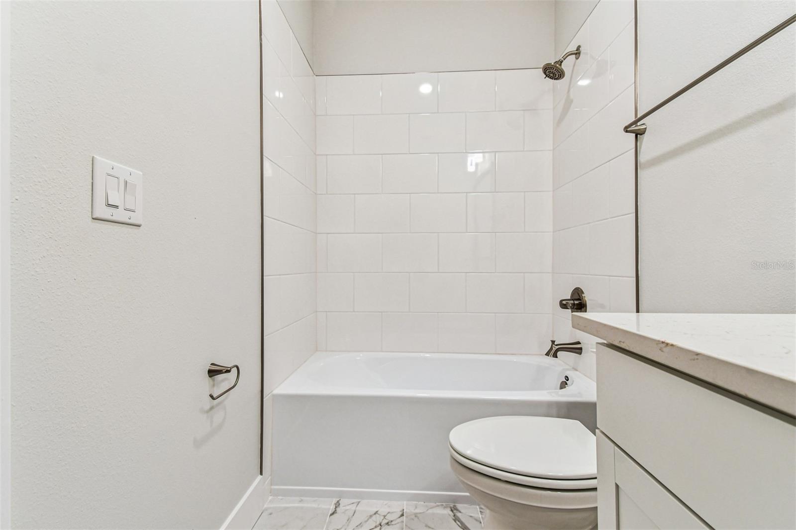 648 ALLORA AVE, NOKOMIS, FL, 34275