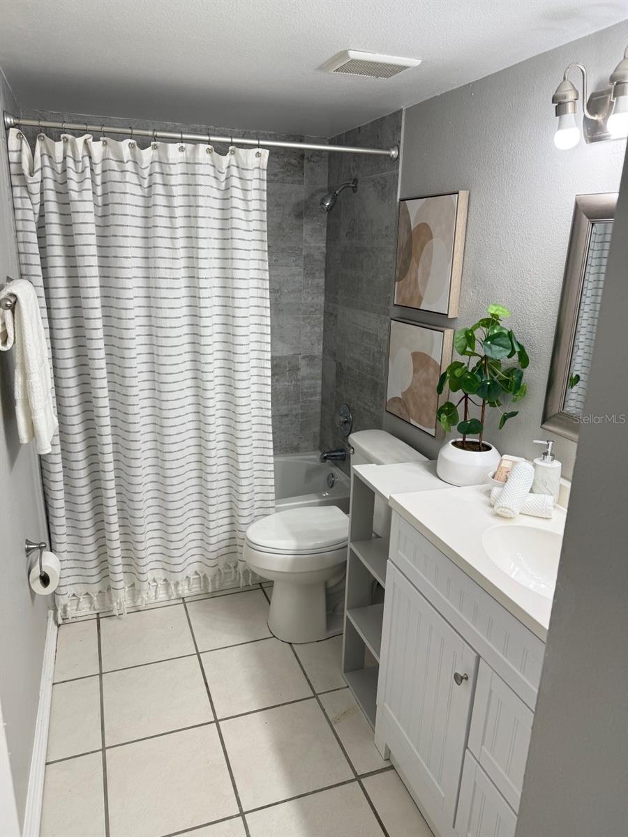 4801 W MCELROY AVE #D104, TAMPA, FL, 33611