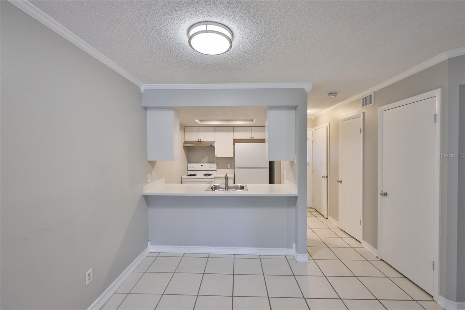 4801 W MCELROY AVE #D104, TAMPA, FL, 33611