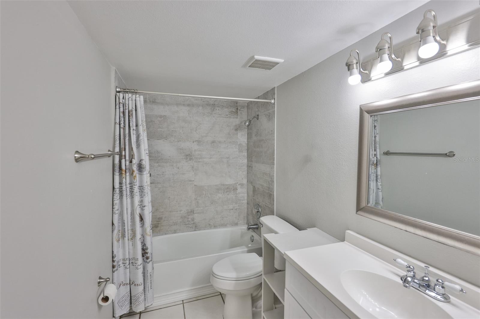 4801 W MCELROY AVE #D104, TAMPA, FL, 33611