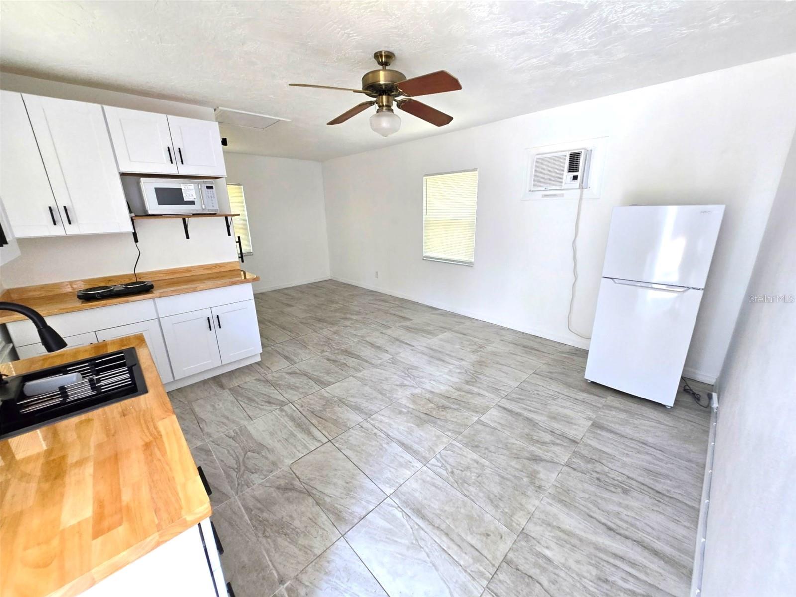 1611 CANTERBURY RD N, ST PETERSBURG, FL, 33710