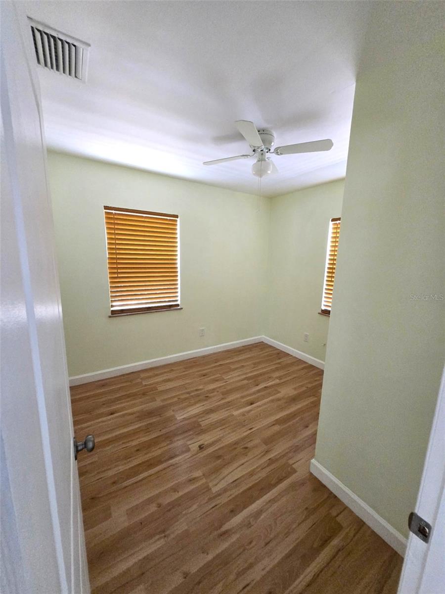 1611 CANTERBURY RD N, ST PETERSBURG, FL, 33710