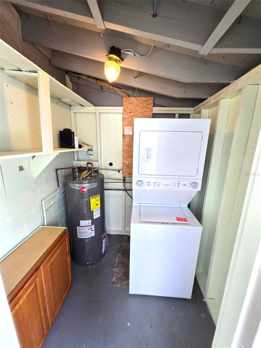 1611 CANTERBURY RD N, ST PETERSBURG, FL, 33710