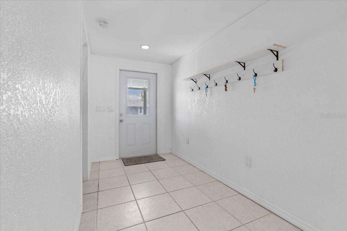 281 SEMINOLE BLVD NW, PORT CHARLOTTE, FL, 33952