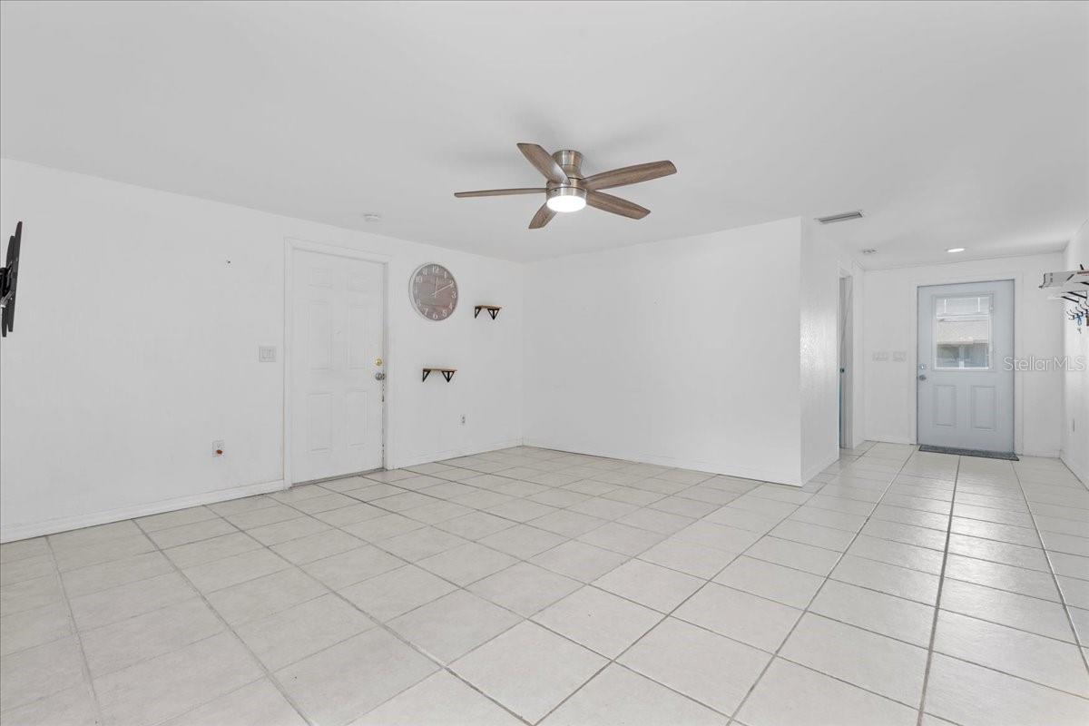 281 SEMINOLE BLVD NW, PORT CHARLOTTE, FL, 33952