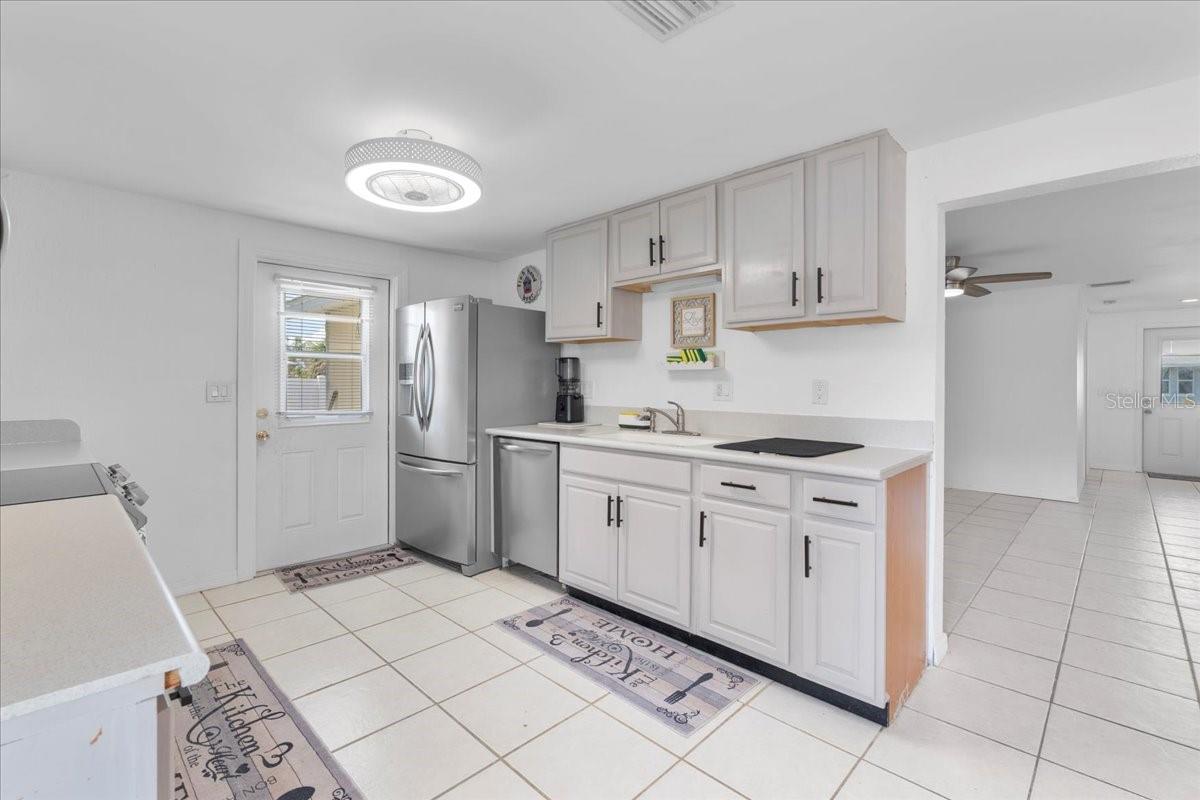 281 SEMINOLE BLVD NW, PORT CHARLOTTE, FL, 33952