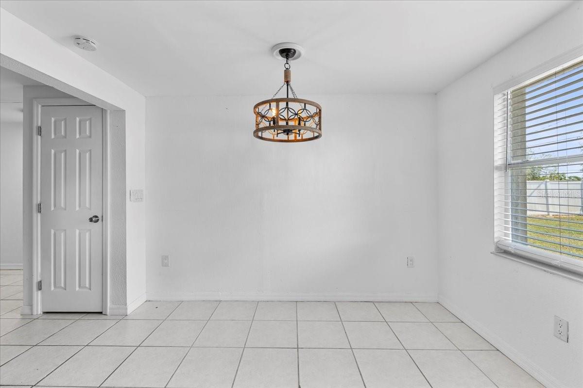 281 SEMINOLE BLVD NW, PORT CHARLOTTE, FL, 33952