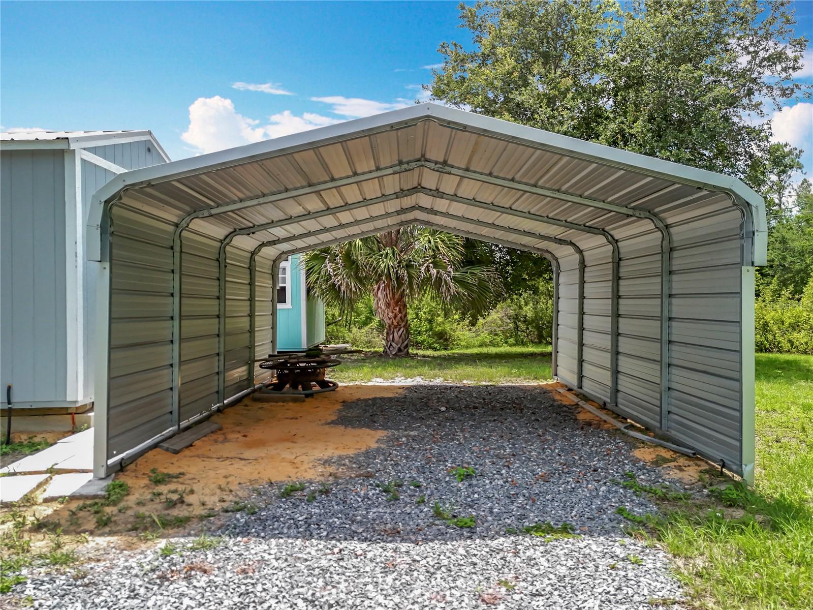 9506 NUMBER TWO RD, HOWEY IN THE HILLS, FL, 34737