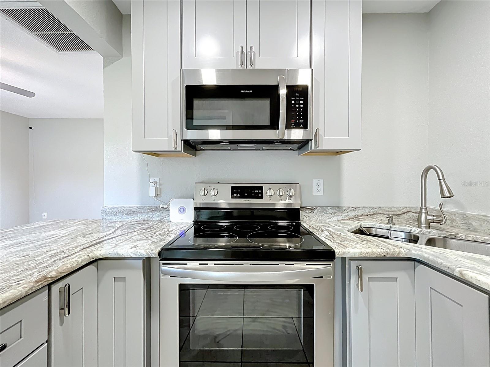 9506 NUMBER TWO RD, HOWEY IN THE HILLS, FL, 34737