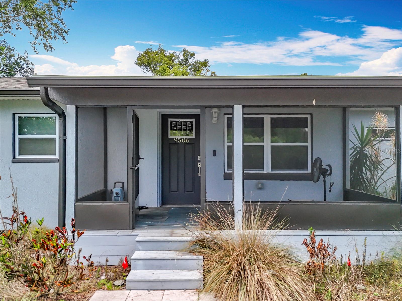 9506 NUMBER TWO RD, HOWEY IN THE HILLS, FL, 34737