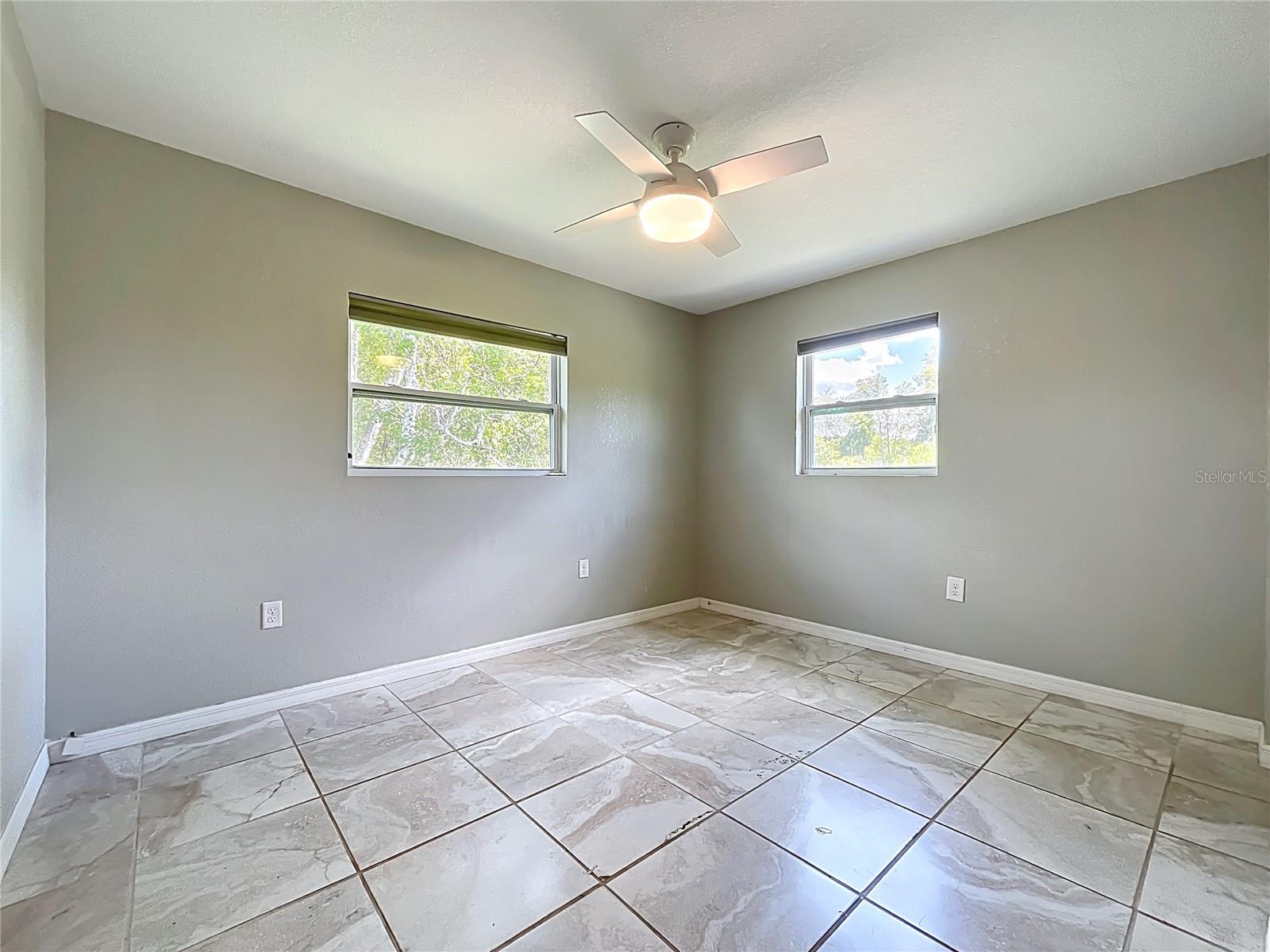 9506 NUMBER TWO RD, HOWEY IN THE HILLS, FL, 34737