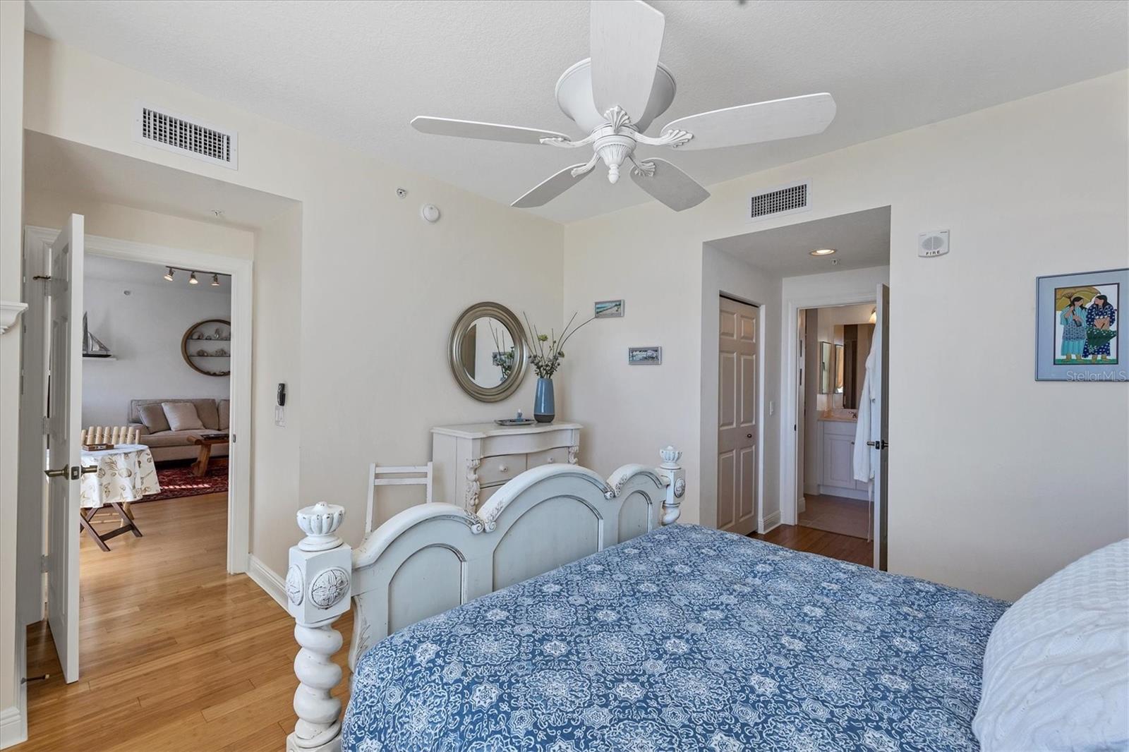 800 N TAMIAMI TRL #604, SARASOTA, FL, 34236