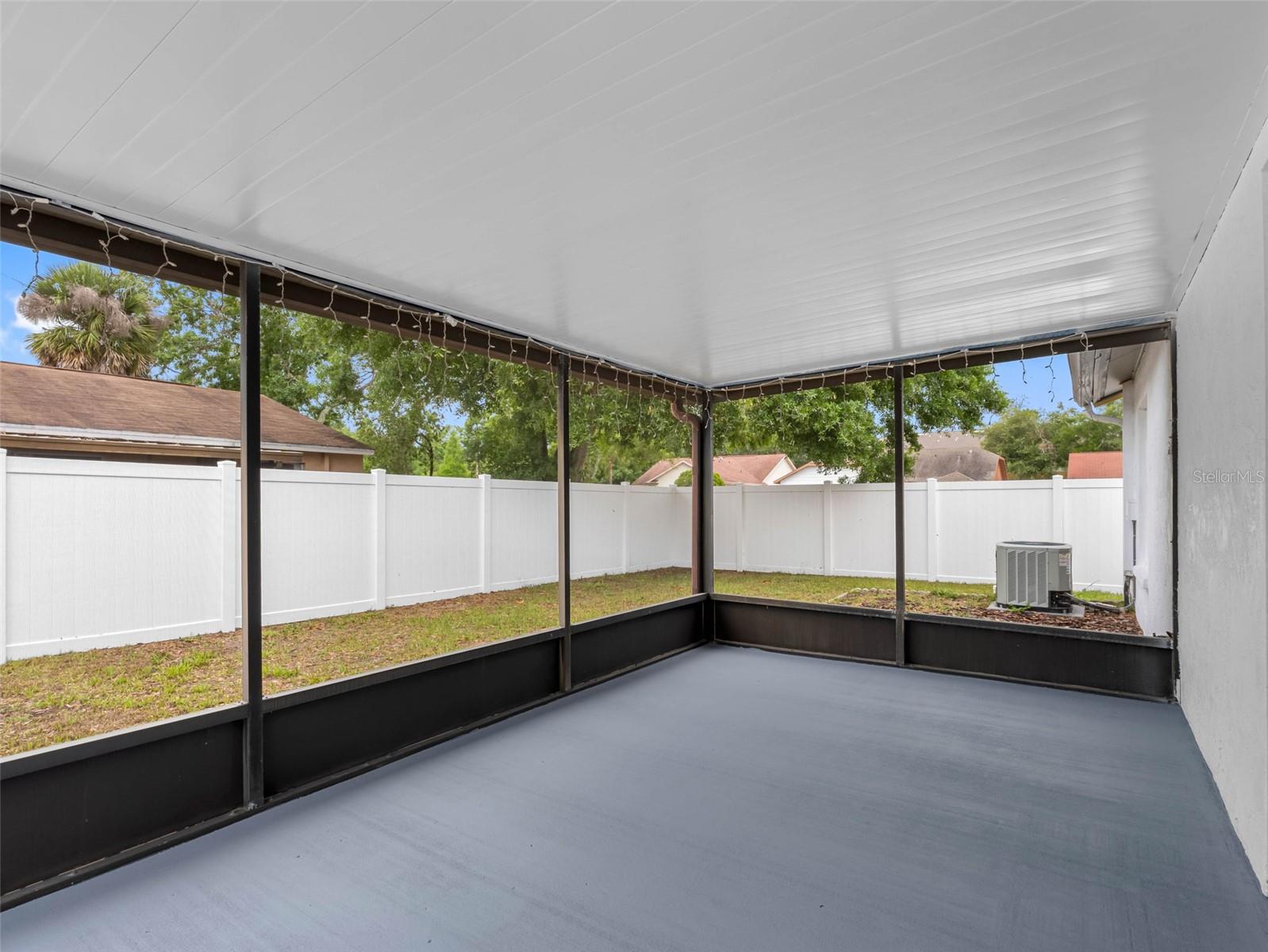 13901 HENSON CIR, TAMPA, FL, 33625