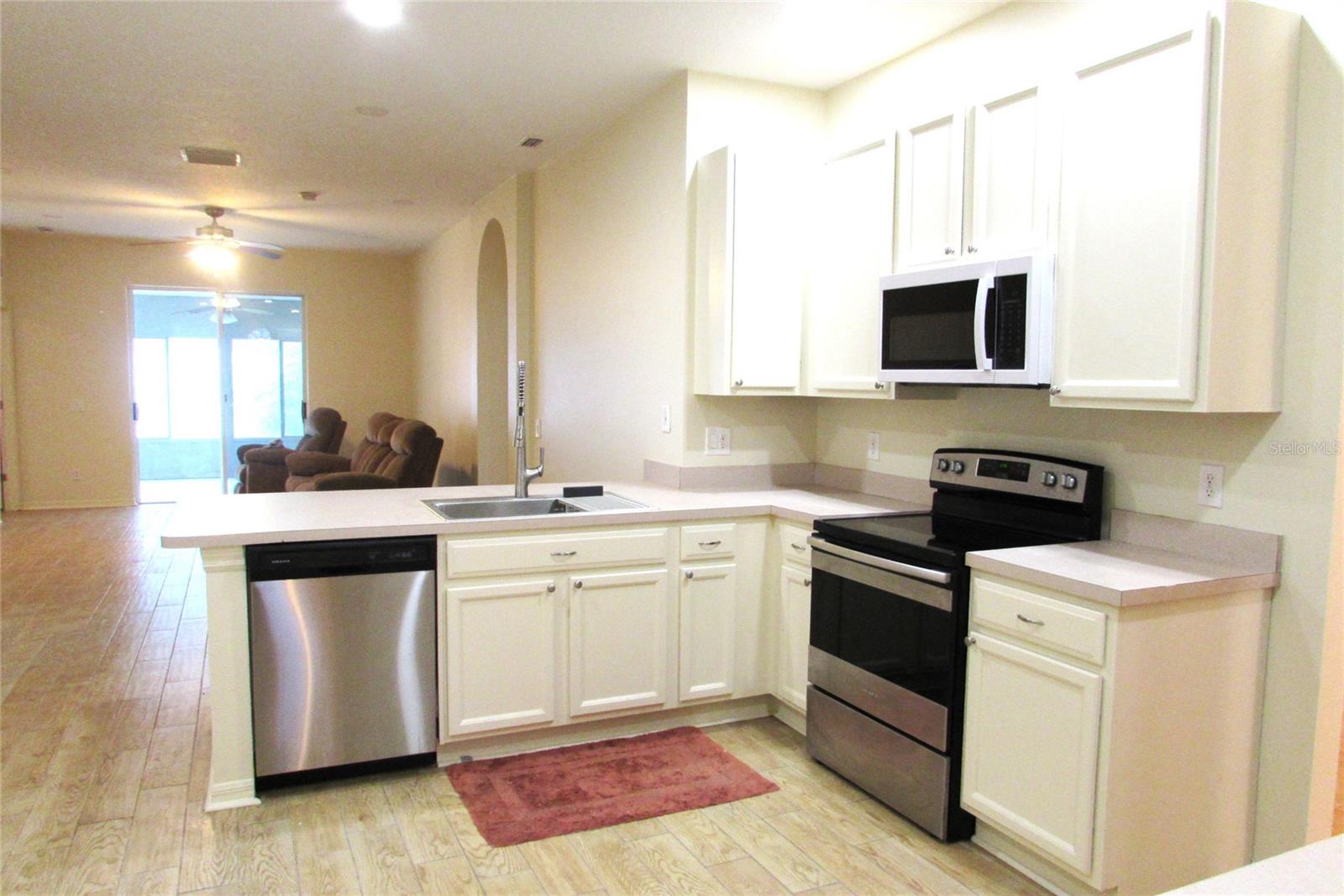 4633 MAPLETREE LOOP, WESLEY CHAPEL, FL, 33544