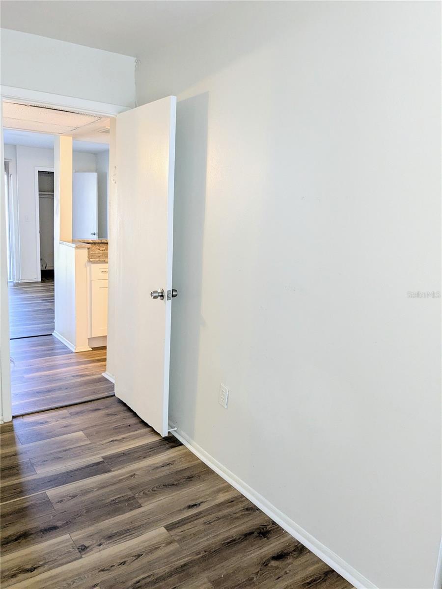 TB8385308 Property Photo