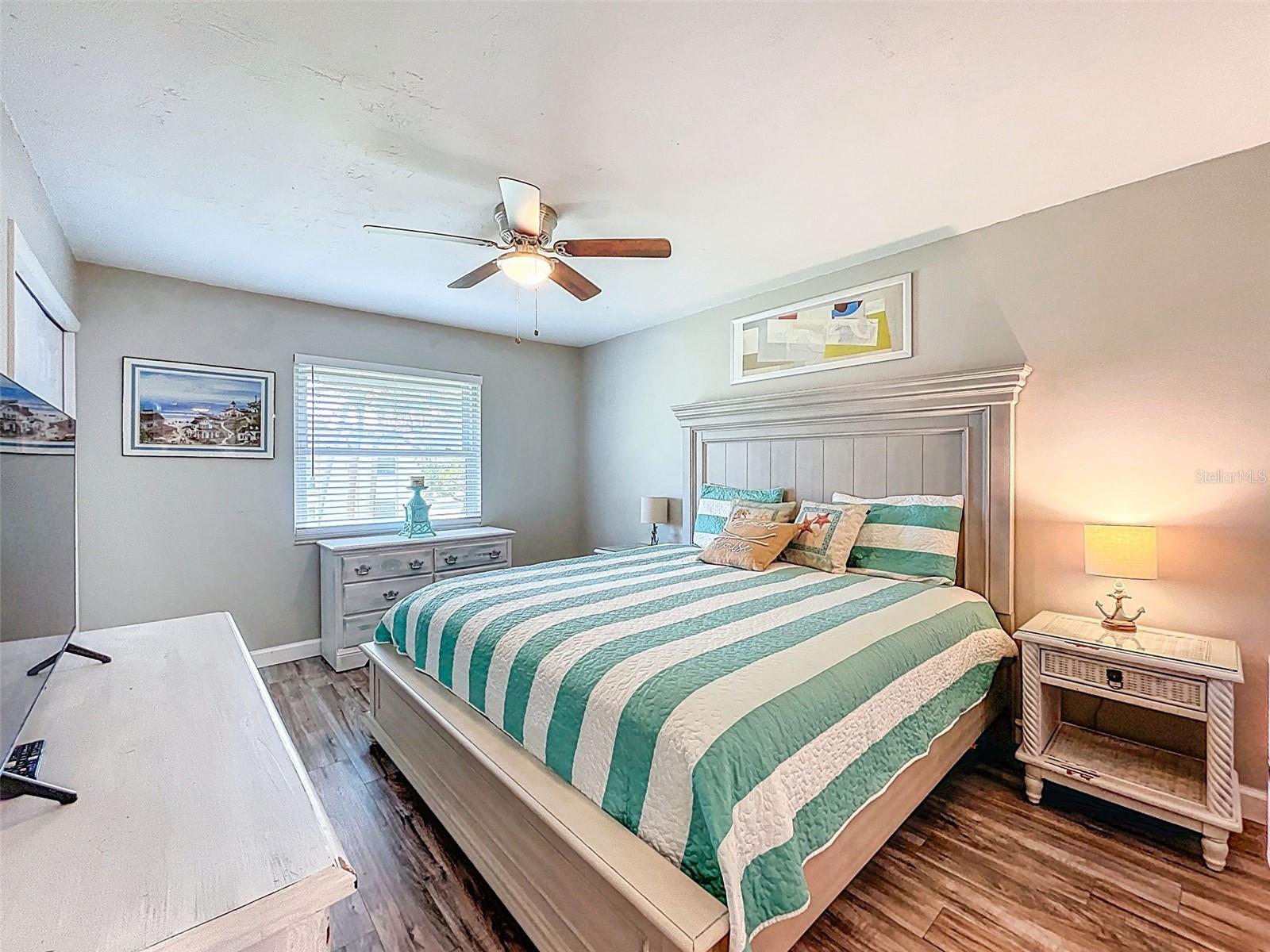 1100 EAST BAY DR #42, LARGO, FL, 33770