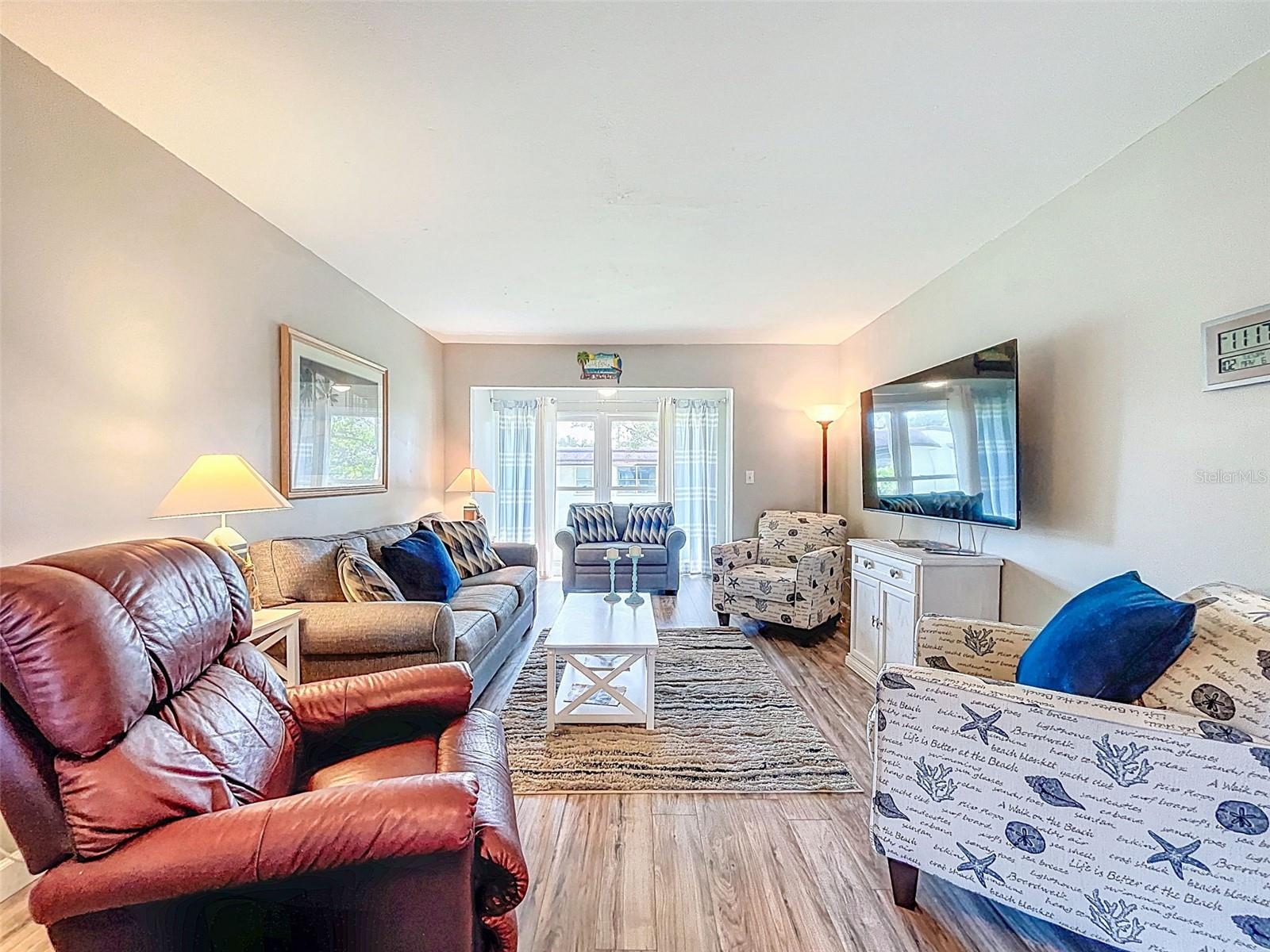 1100 EAST BAY DR #42, LARGO, FL, 33770