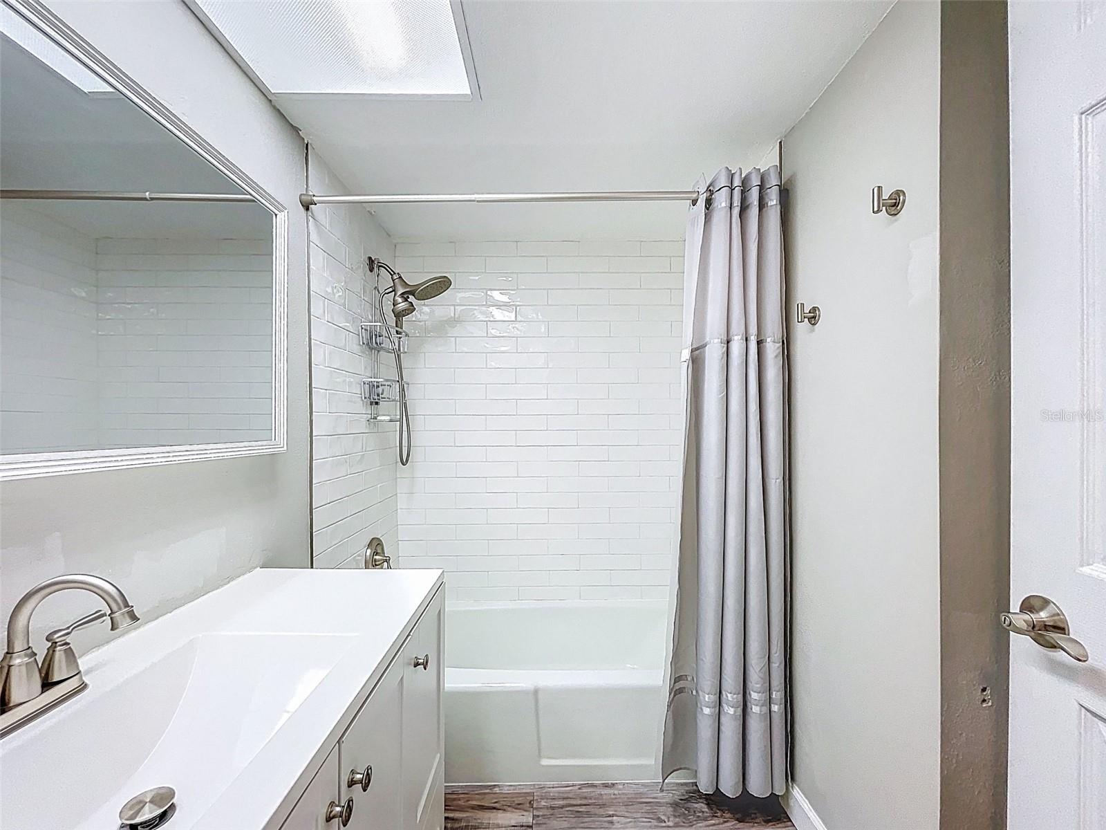 1100 EAST BAY DR #42, LARGO, FL, 33770